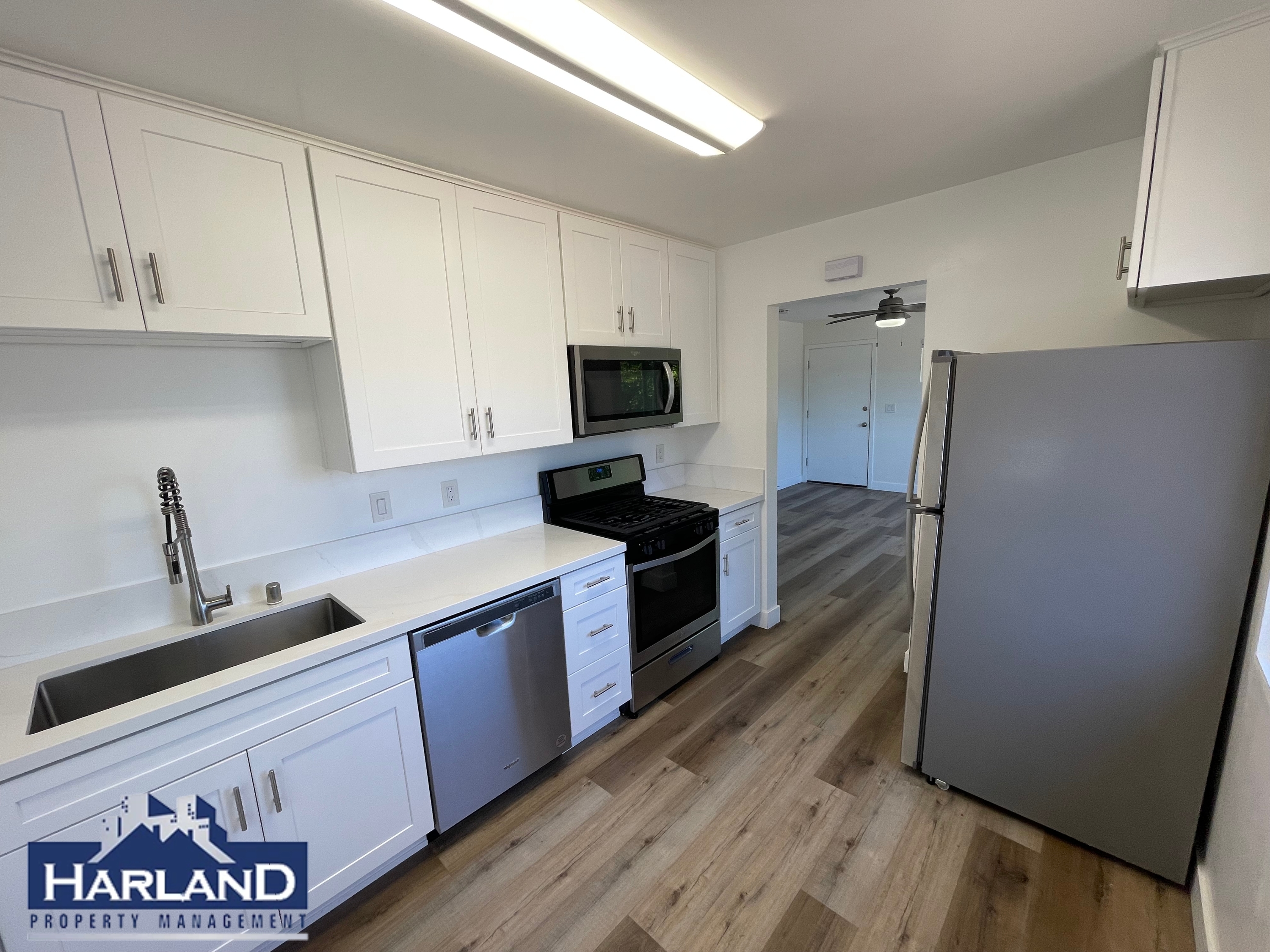 San Diego Condo: 2250-2254 Garnet Avenue - 2252.5