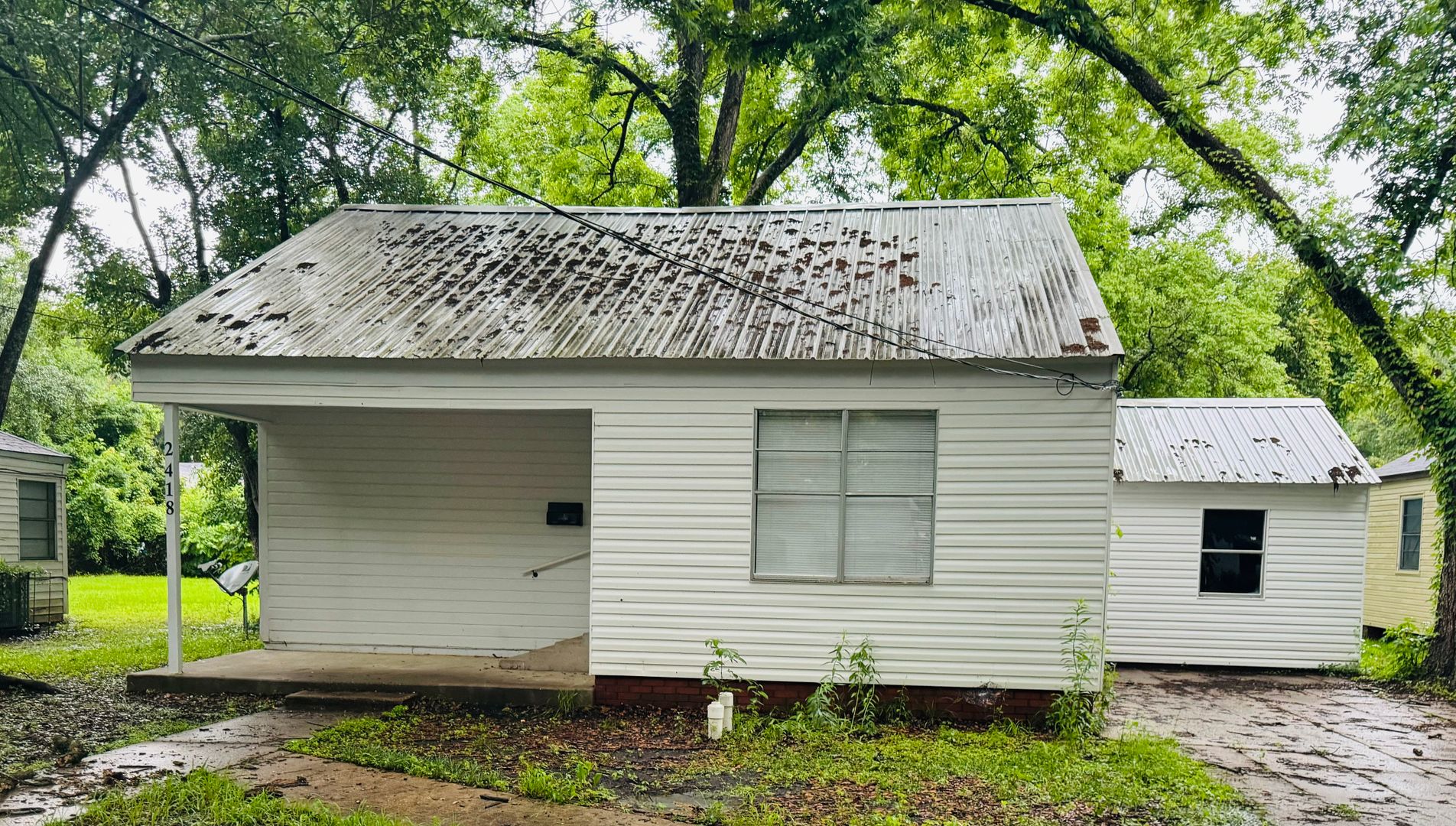 Alexandria House: 2418 Alma Street