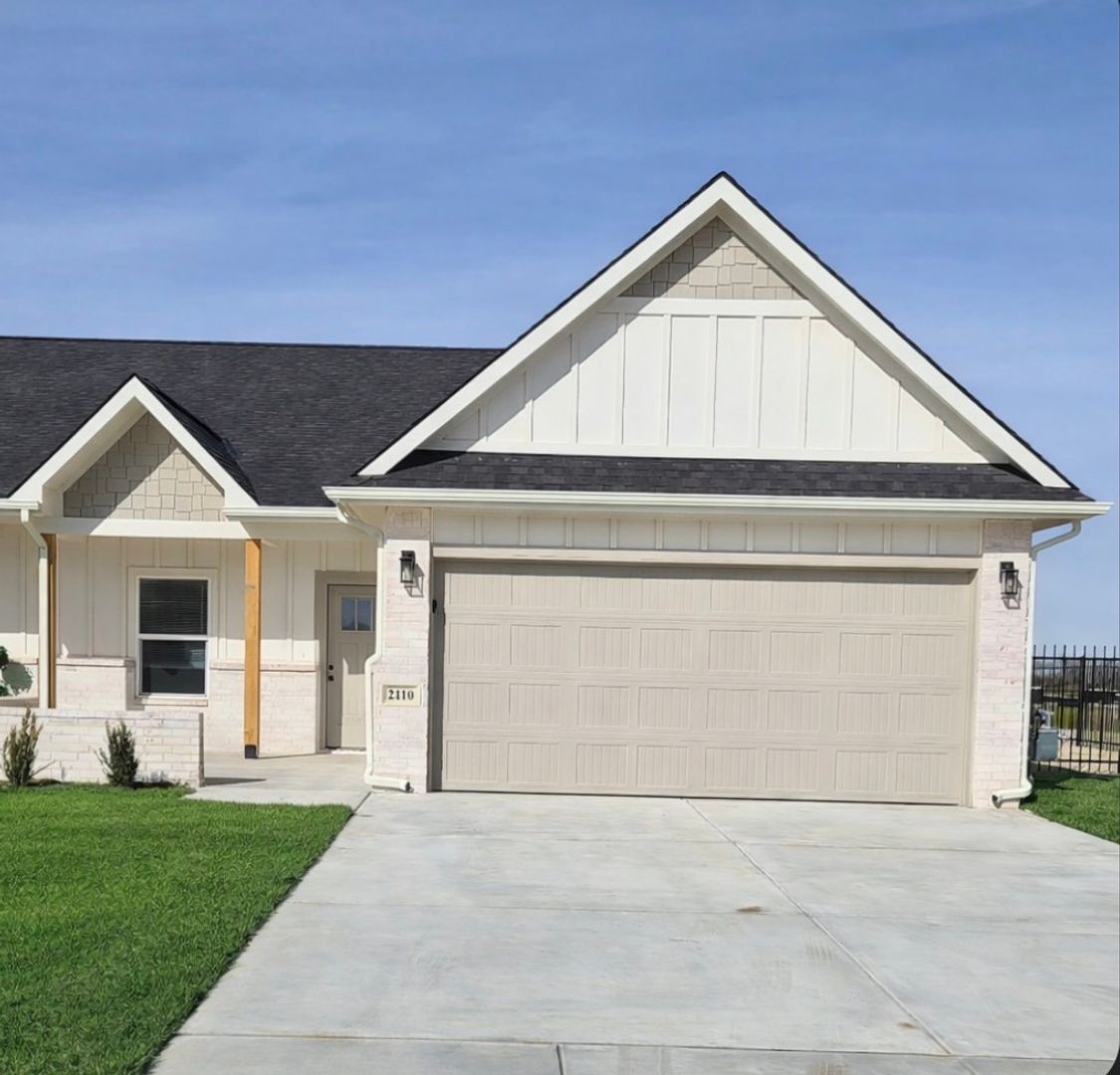 Goddard House: 2110 W Elk Ridge Ave