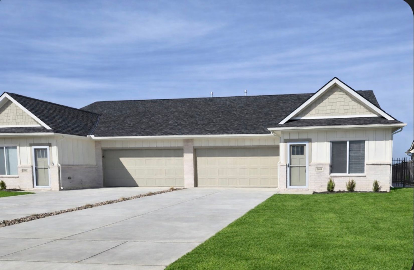 Goddard House: 2104 W Elk Ridge Ave