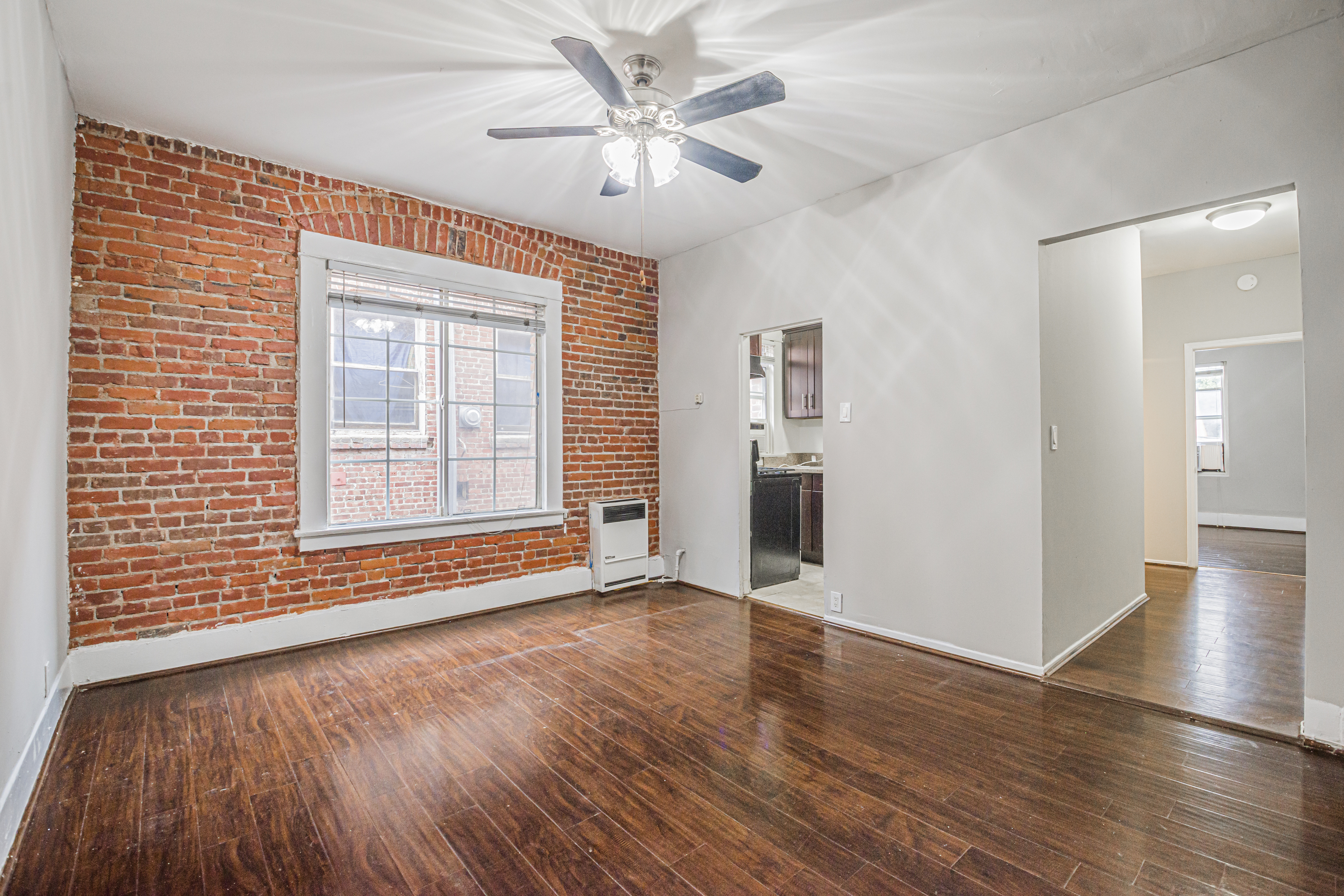 Los Angeles Condo: 1110 S Lake St.