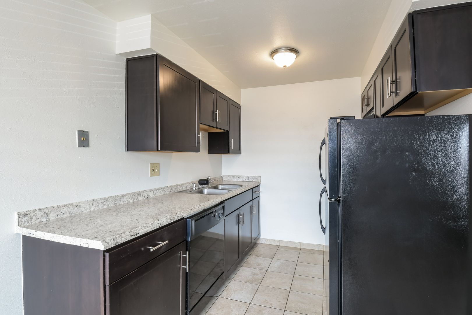 Lakewood Apartment: 10665 W 7th Ave