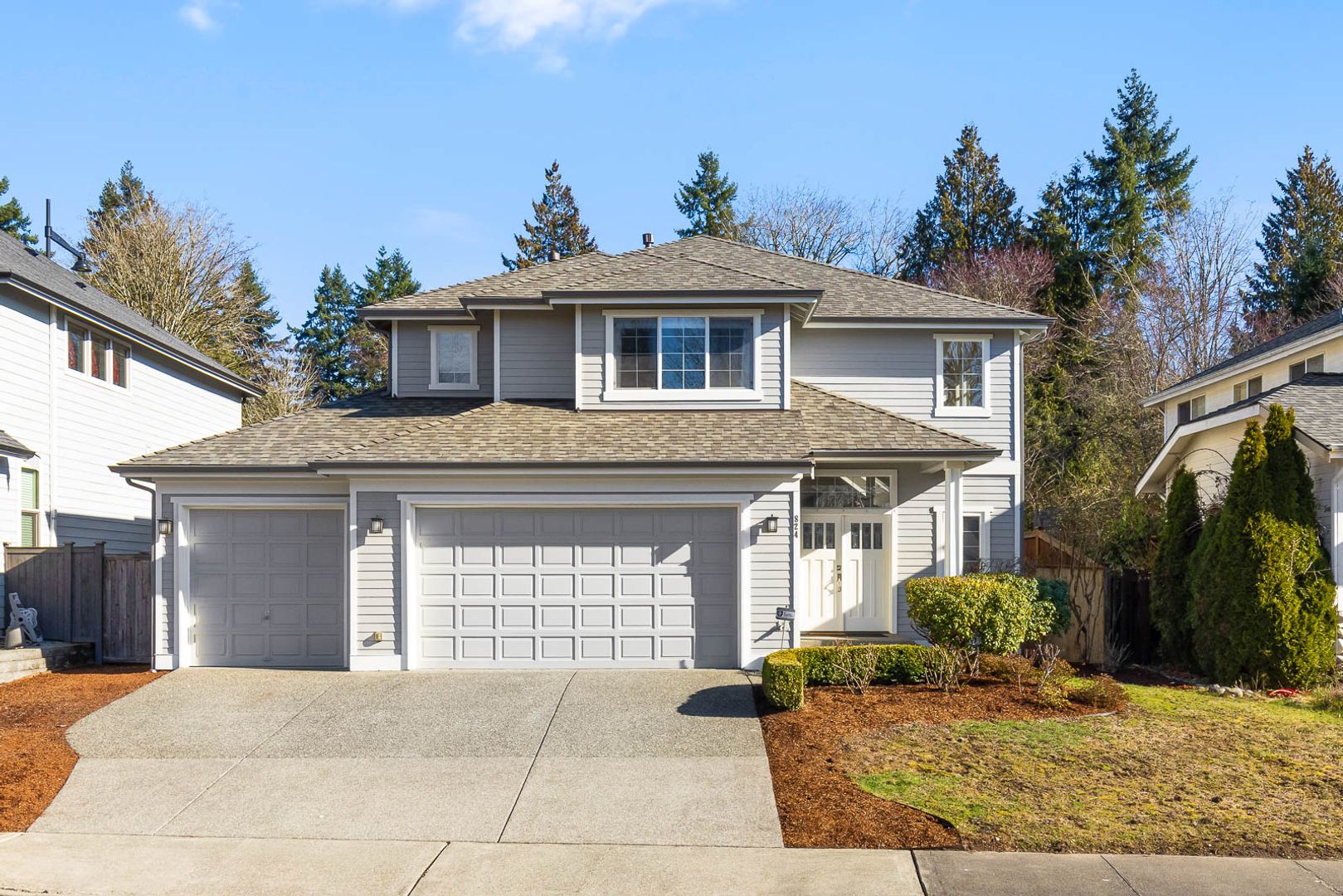 Renton House: 824 Chelan Pl NE