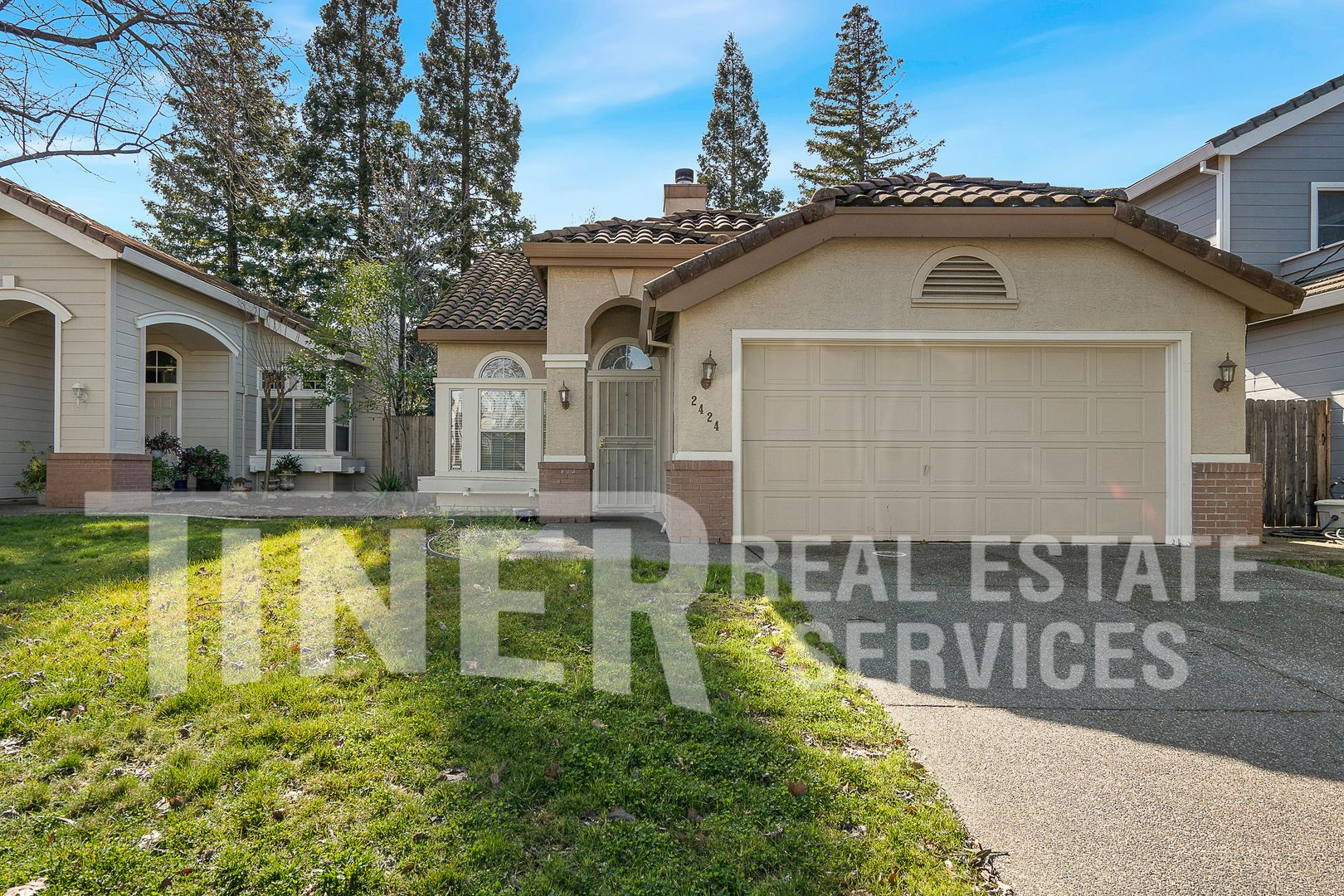 Roseville House: 2424 Julliard Circle