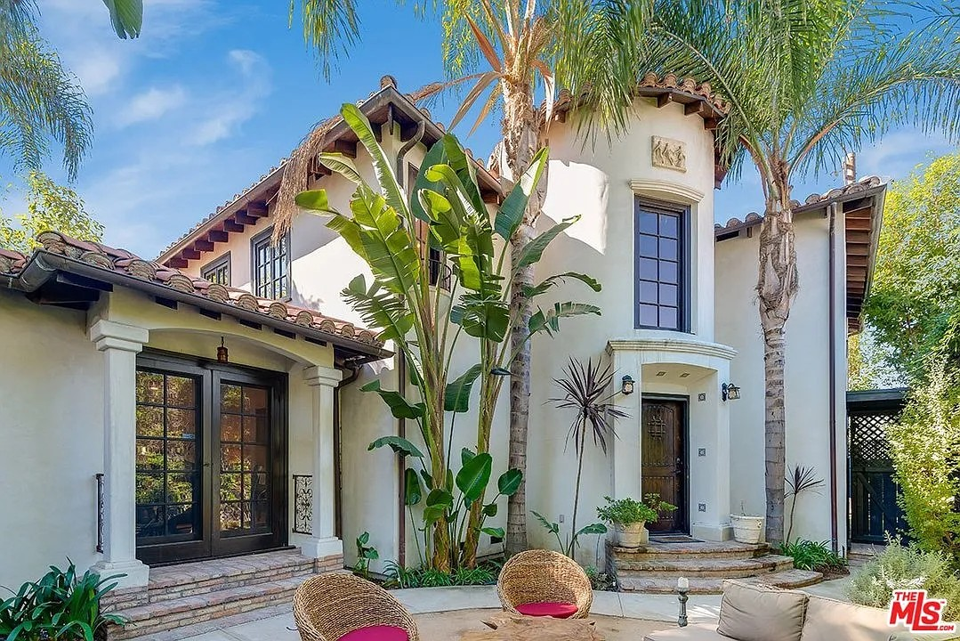 Los Angeles House: 835 N Sycamore Ave