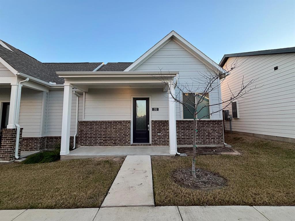 Arlington Condo: 825 West Mayfield Road