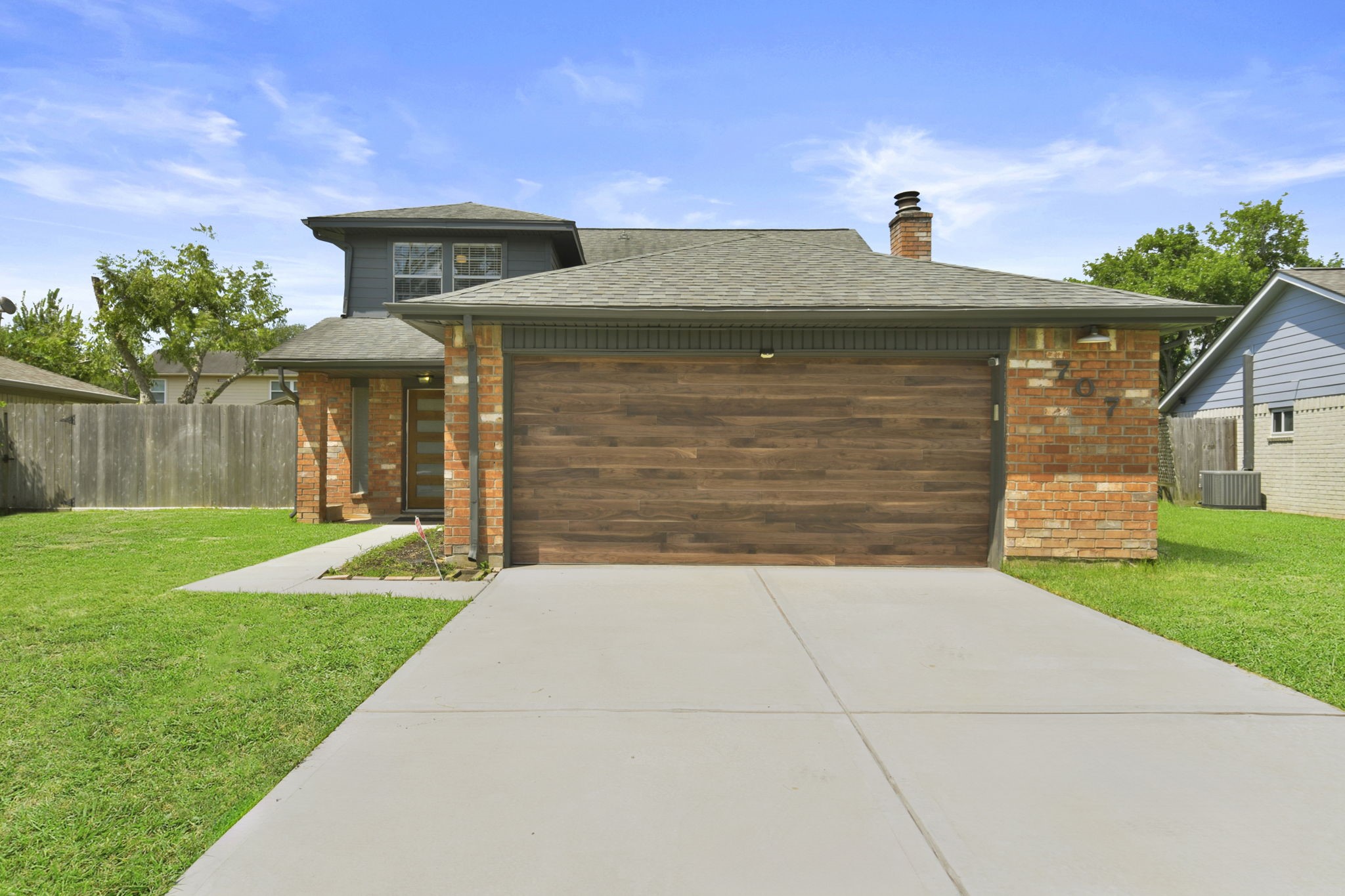 Richmond Condo: 707 Land Grant Drive