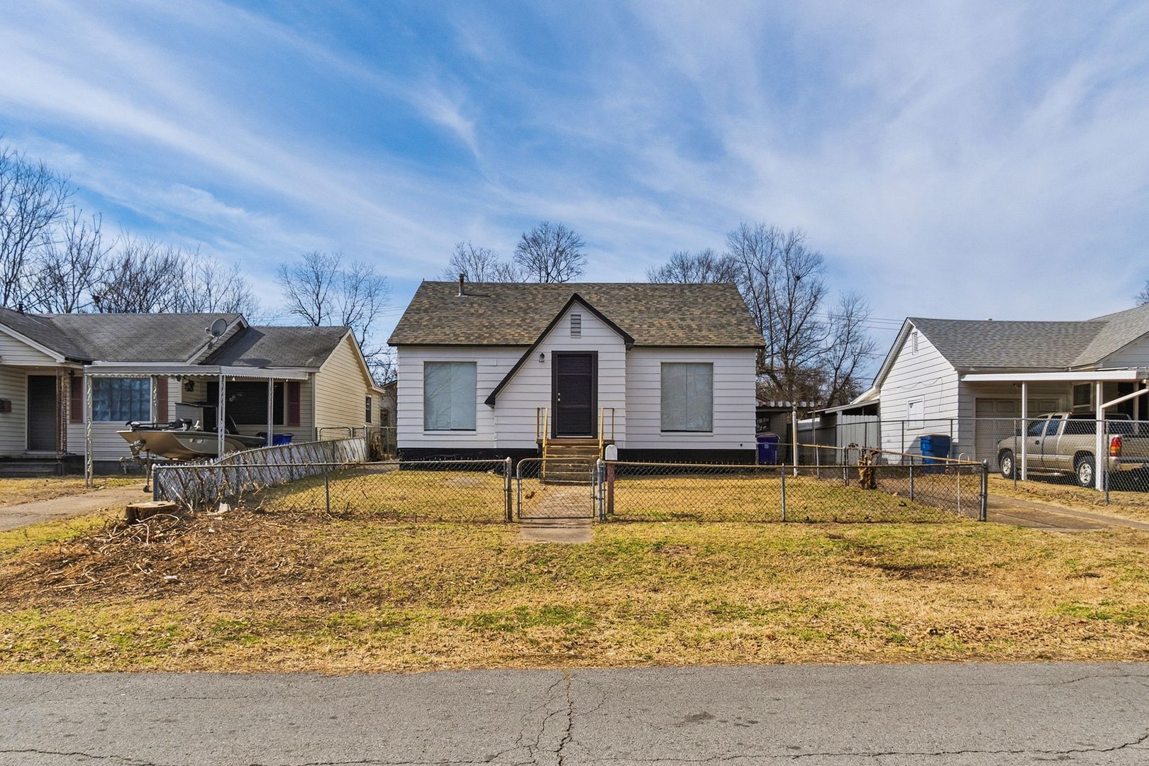 Fort Smith House: 1511 N 39th