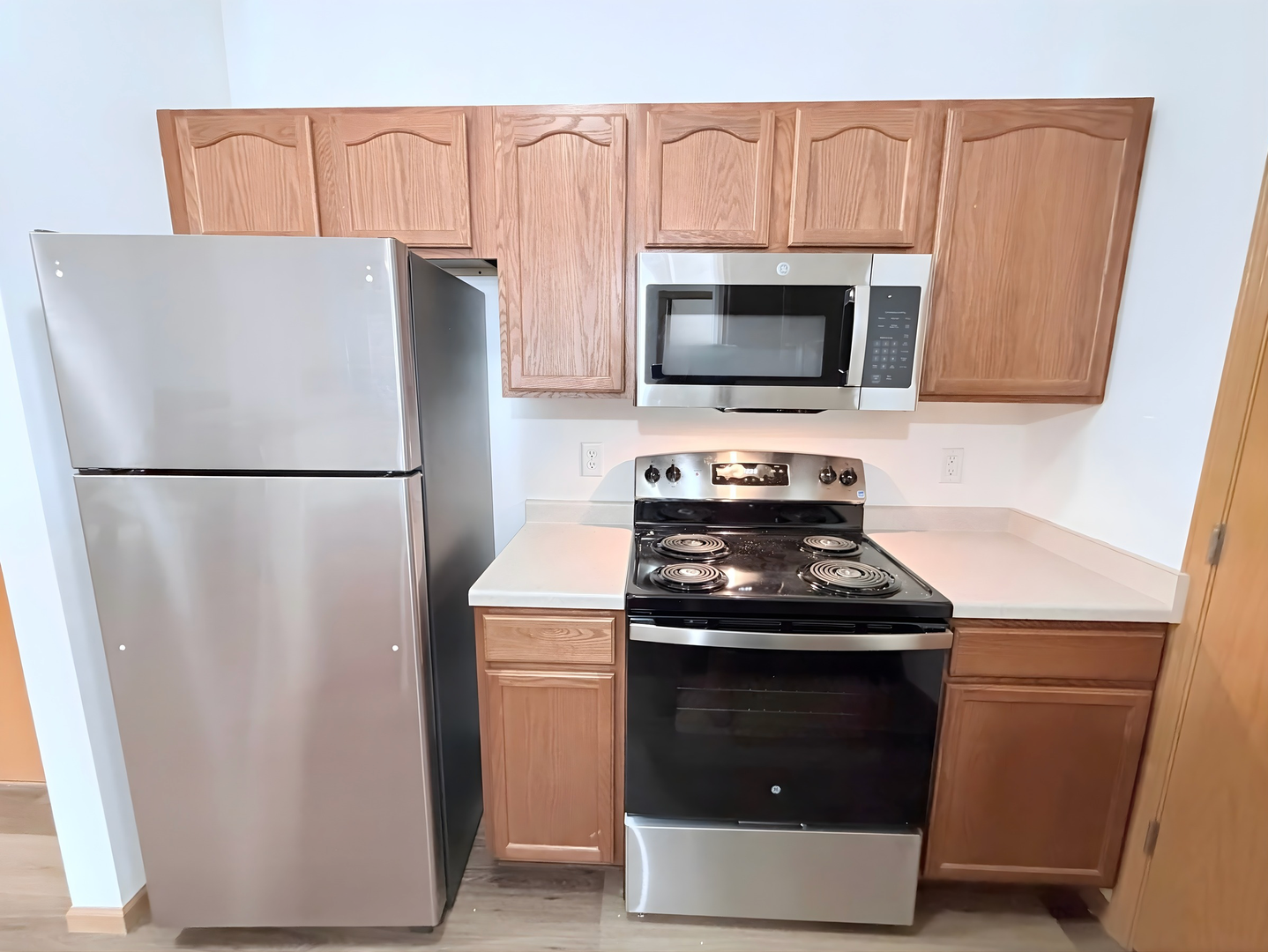 Baraboo Apartment: 915 Ellis Ave