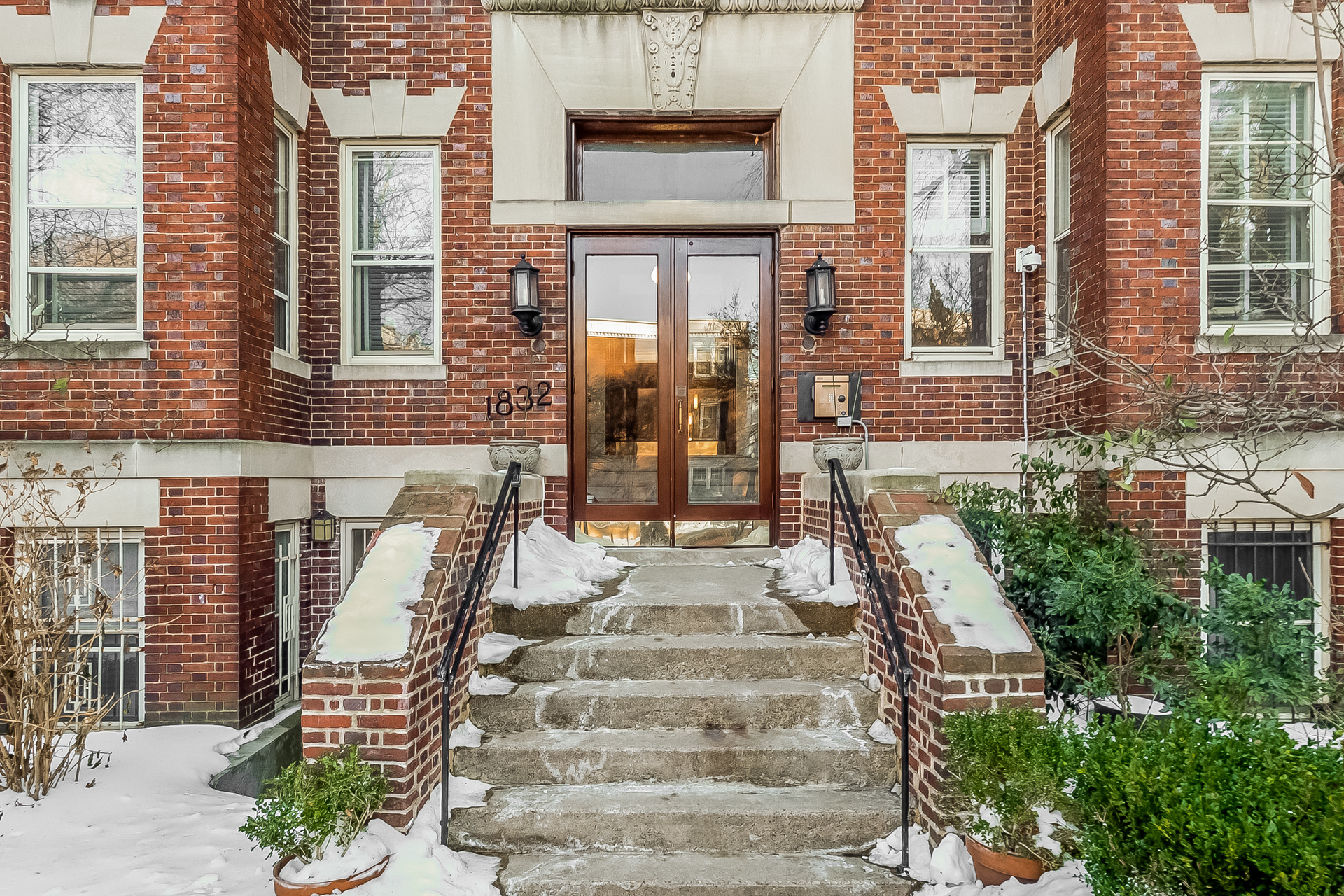 Washington Condo: 1832 Biltmore St NW