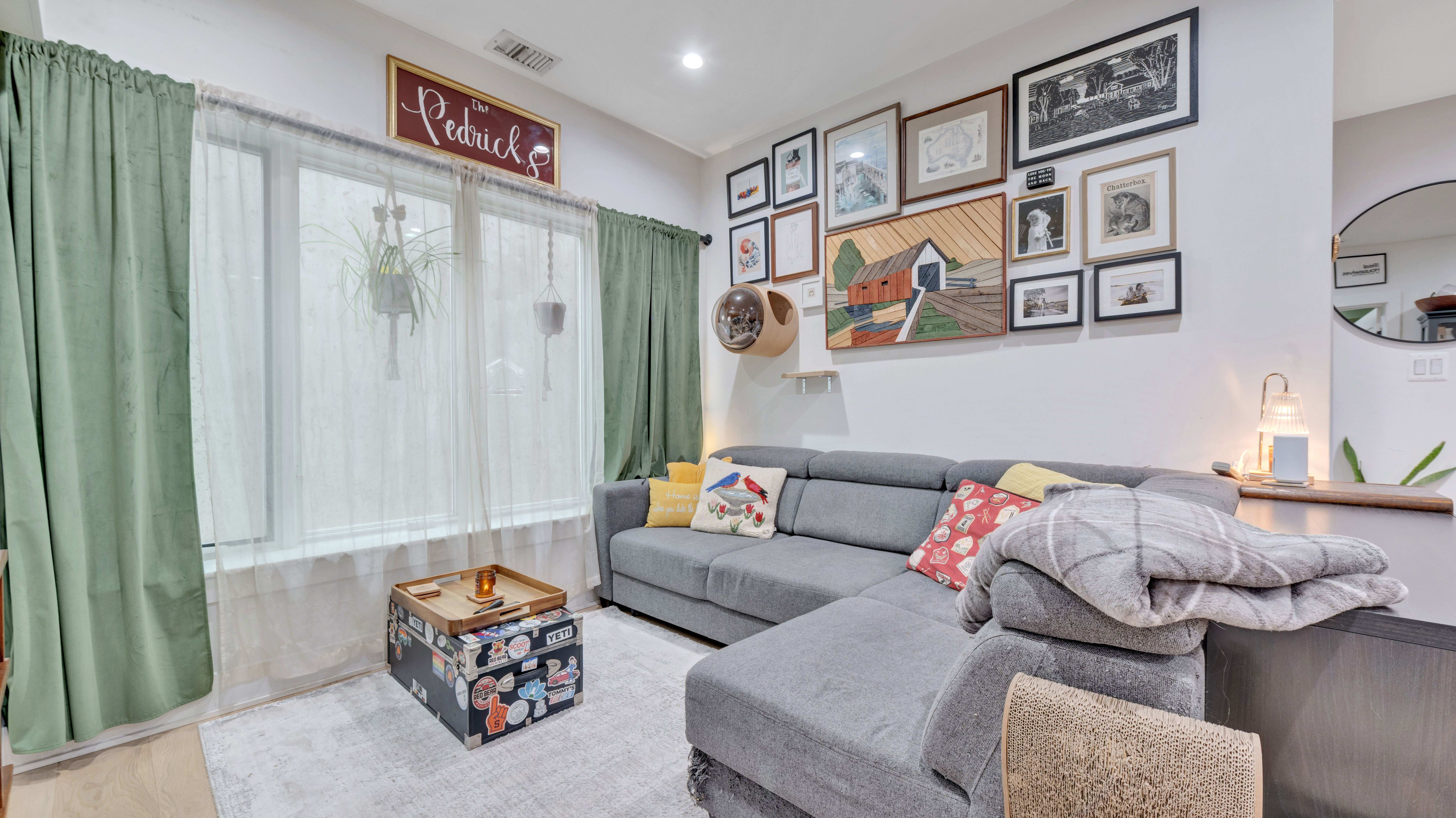 Washington Condo: 1658 K St NE