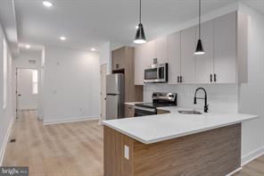 Philadelphia Townhome: 2234 N Franklin St