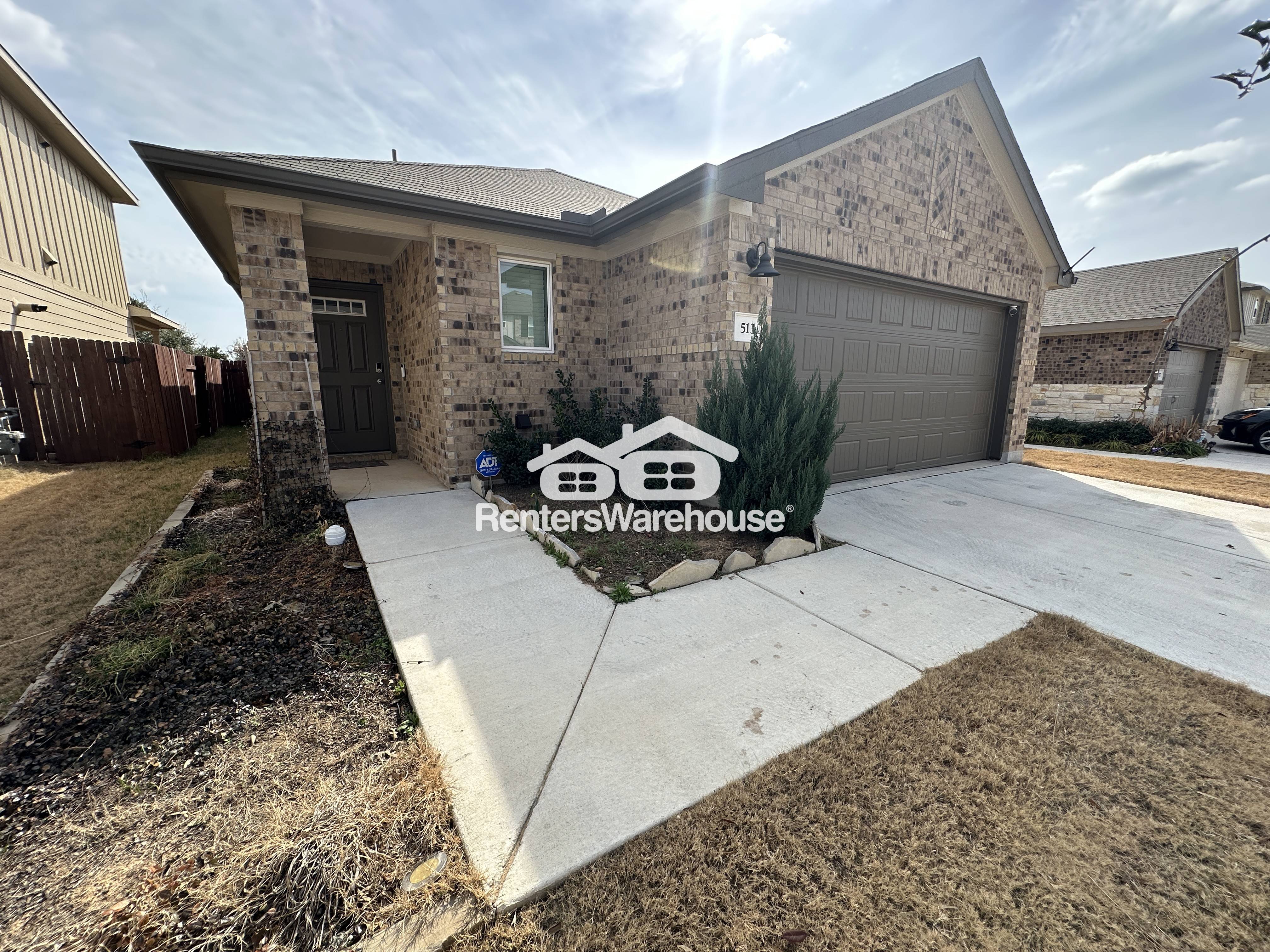 Liberty Hill House: 513 Longmount Cv