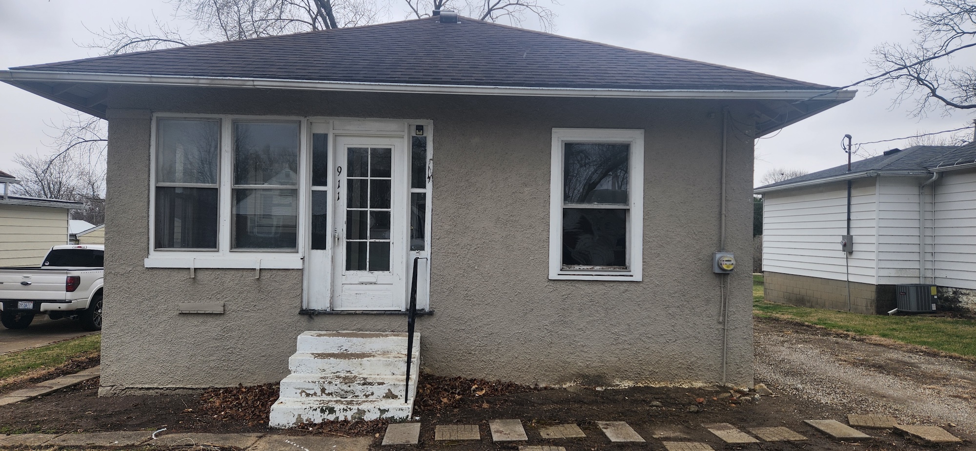 Hoopeston House: 911 Main