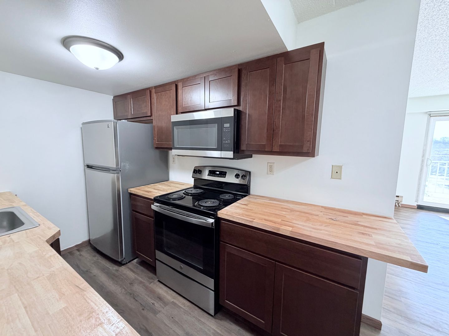 BARABOO Apartment: 201 1ST Ave