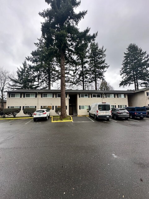 Portland Apartment: 1640 SE 162nd Ave