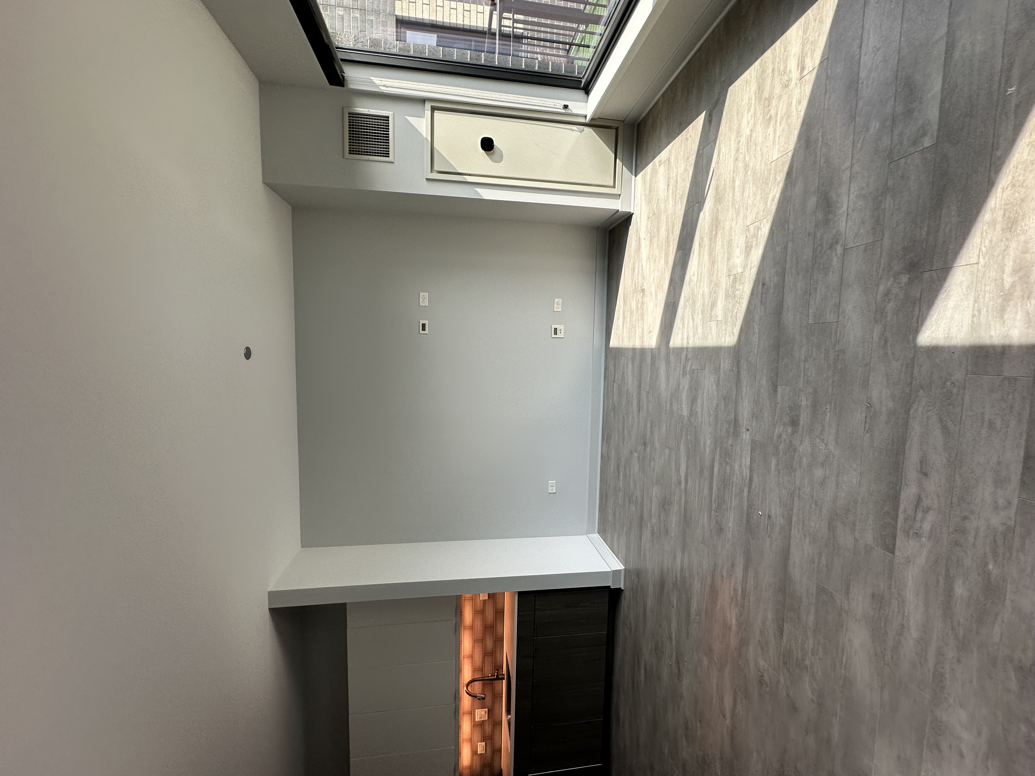 Chicago Condo: 1025 West Addison Street