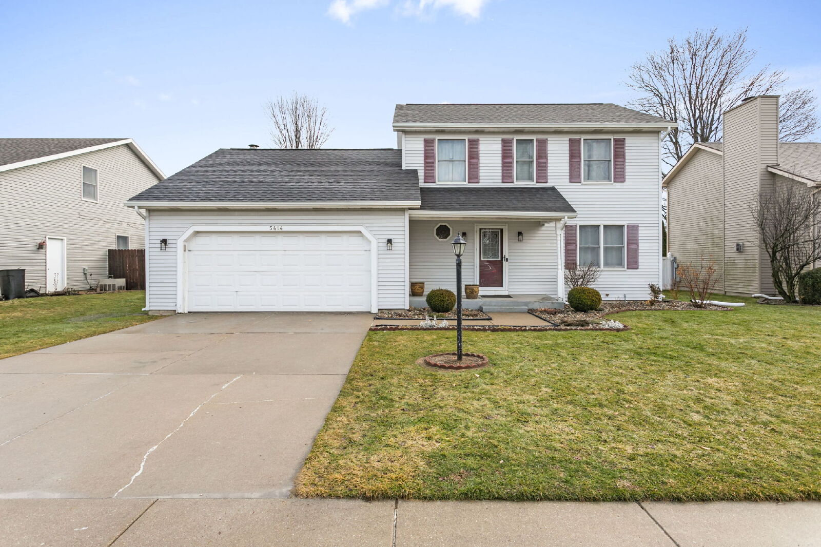 Mishawaka House: 5414 Trippel Drive