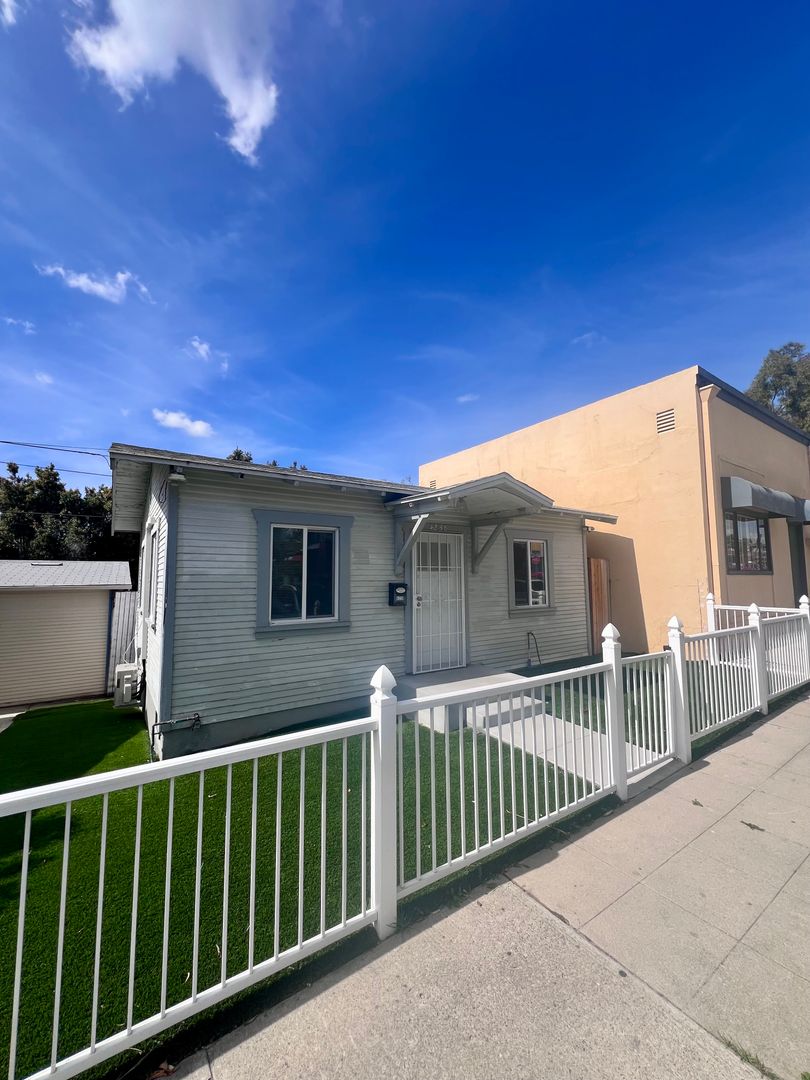 SAN  DIEGO Condo: 4238 ALABAMA STREET