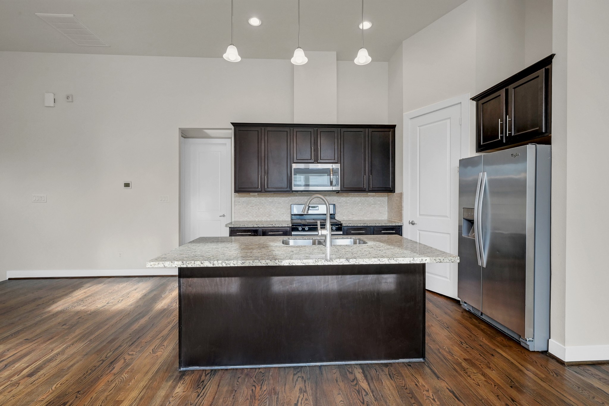 Houston Condo: 2118 Naomi Street