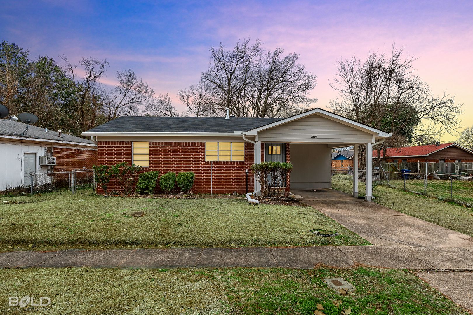 Shreveport House: 308 Oregon Avenue