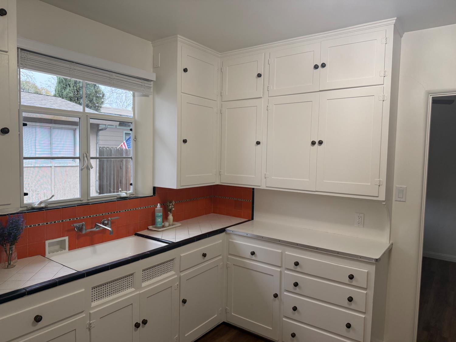 Woodland Condo: 503 Sunset Avenue