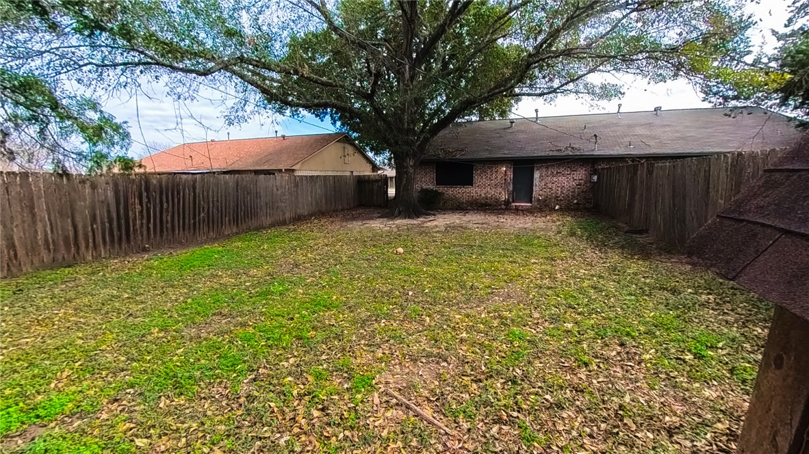 College Station Condo: 215 Yale Court