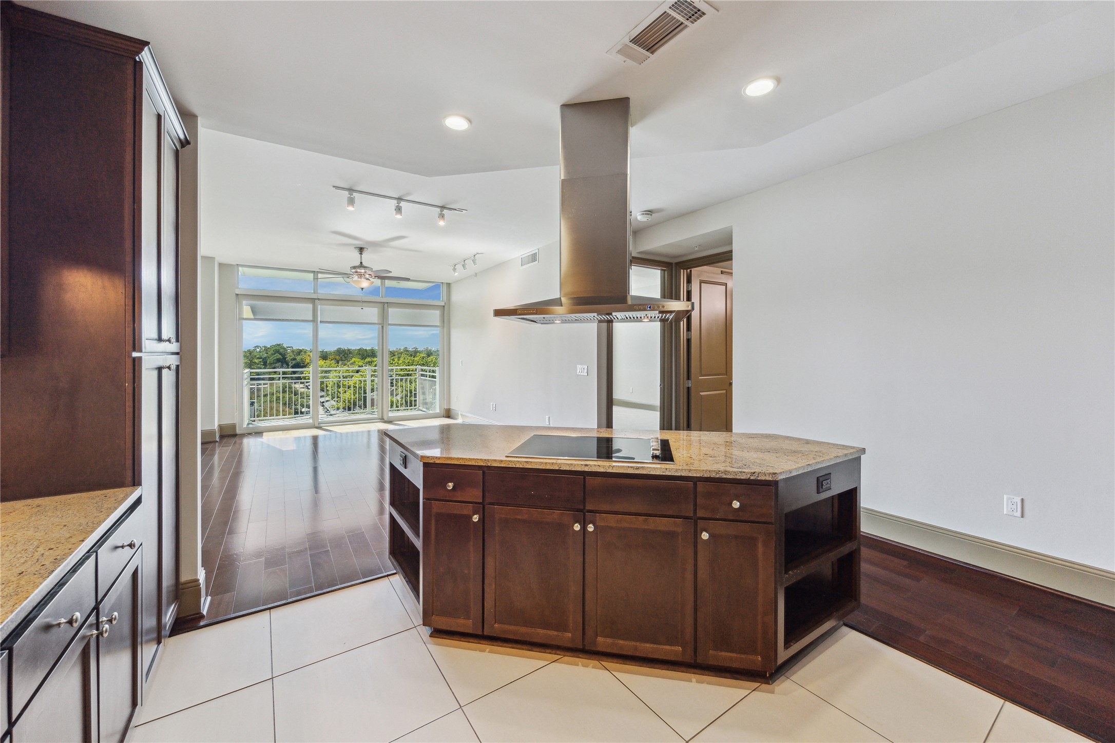 Houston Condo: 9870 Gaylord Drive