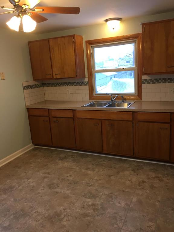 Depew Condo: 205 Argus Dr, Upper
