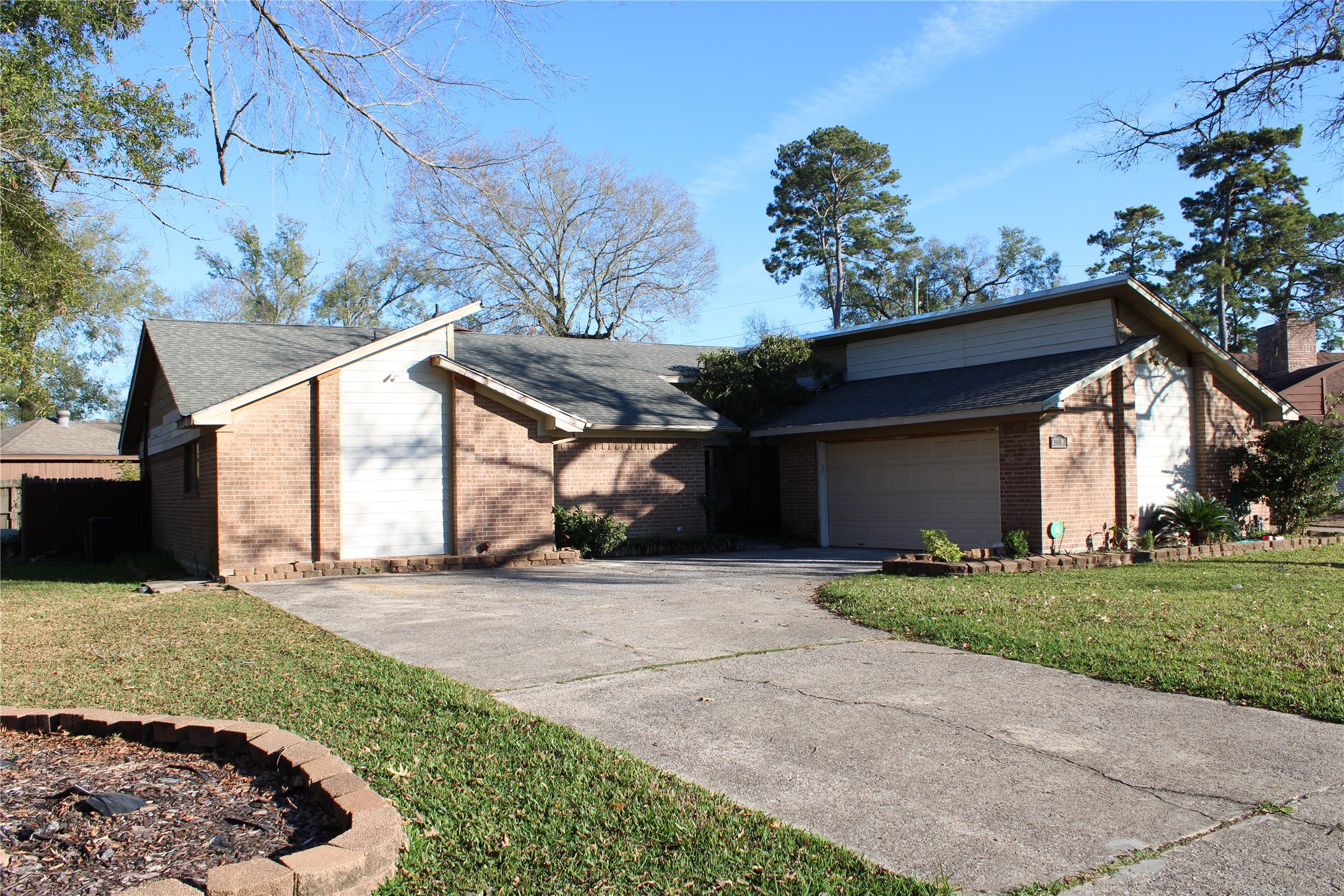 Crosby Condo: 15910 Boatswain Court