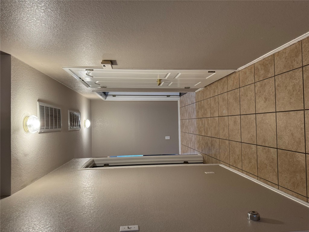 Austin Condo: 8724 Barrow Glen Loop