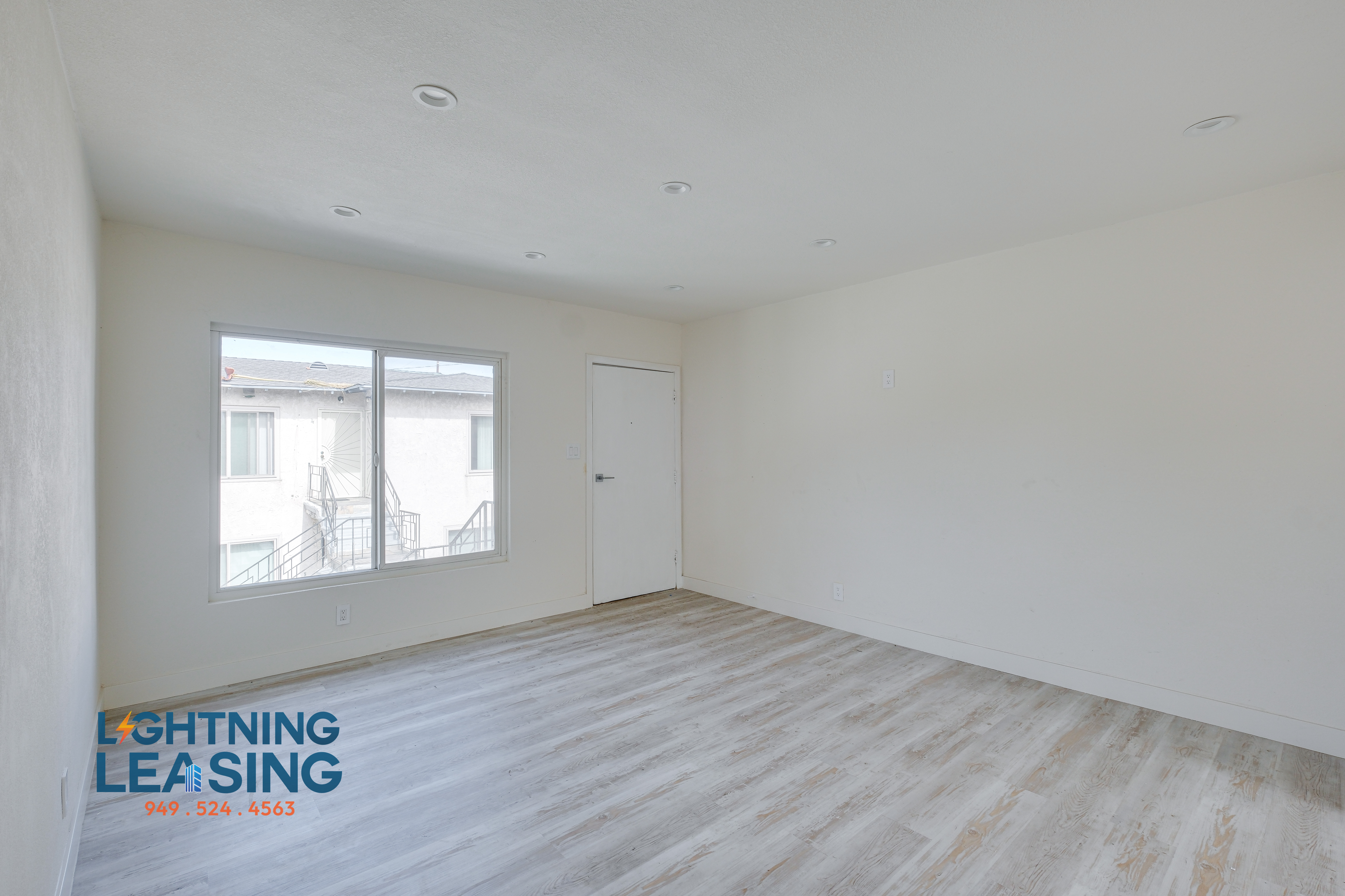 Inglewood Condo: 10218 Darby Ave