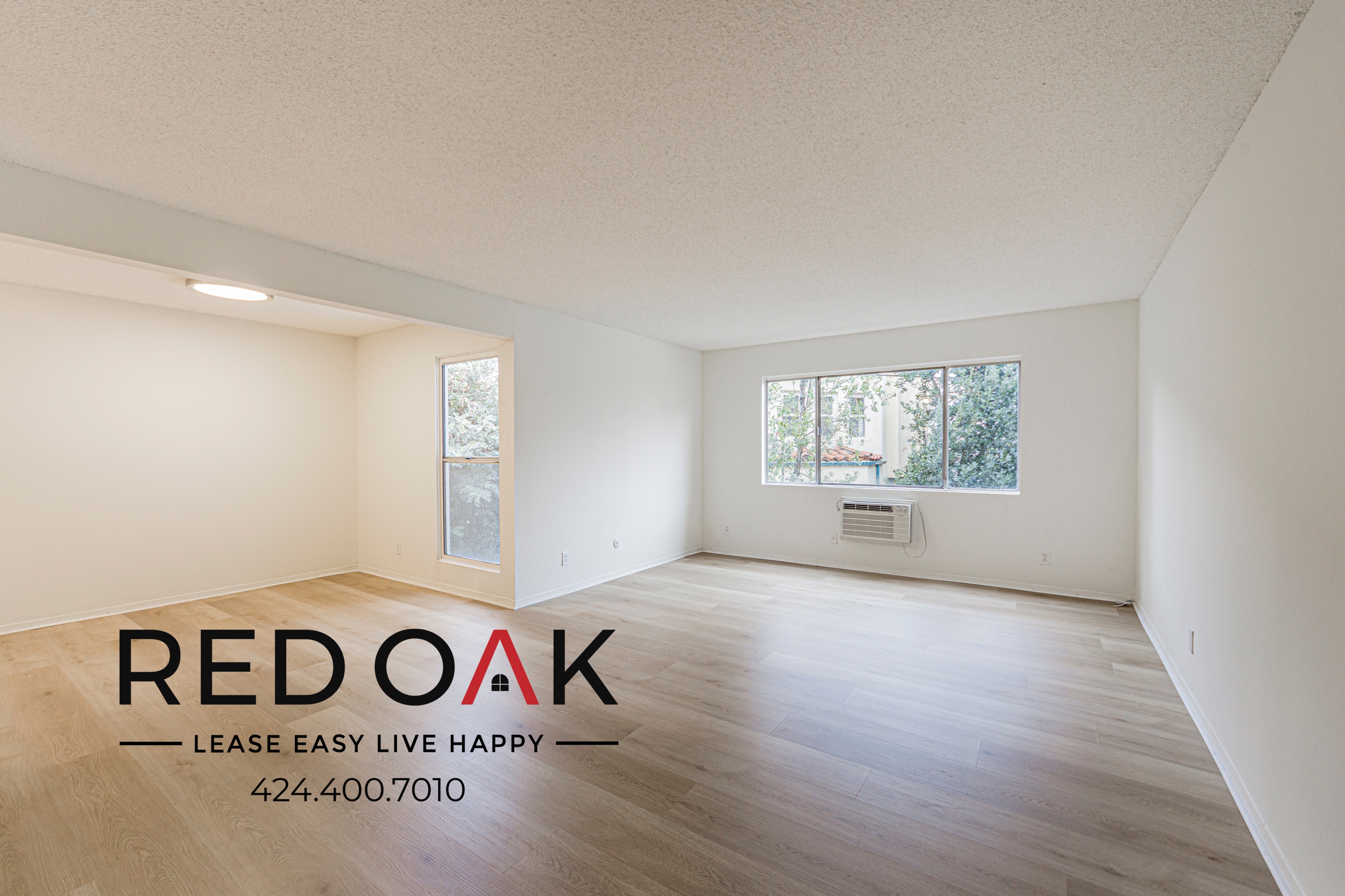 Montrose Condo: 2748 Montrose Ave