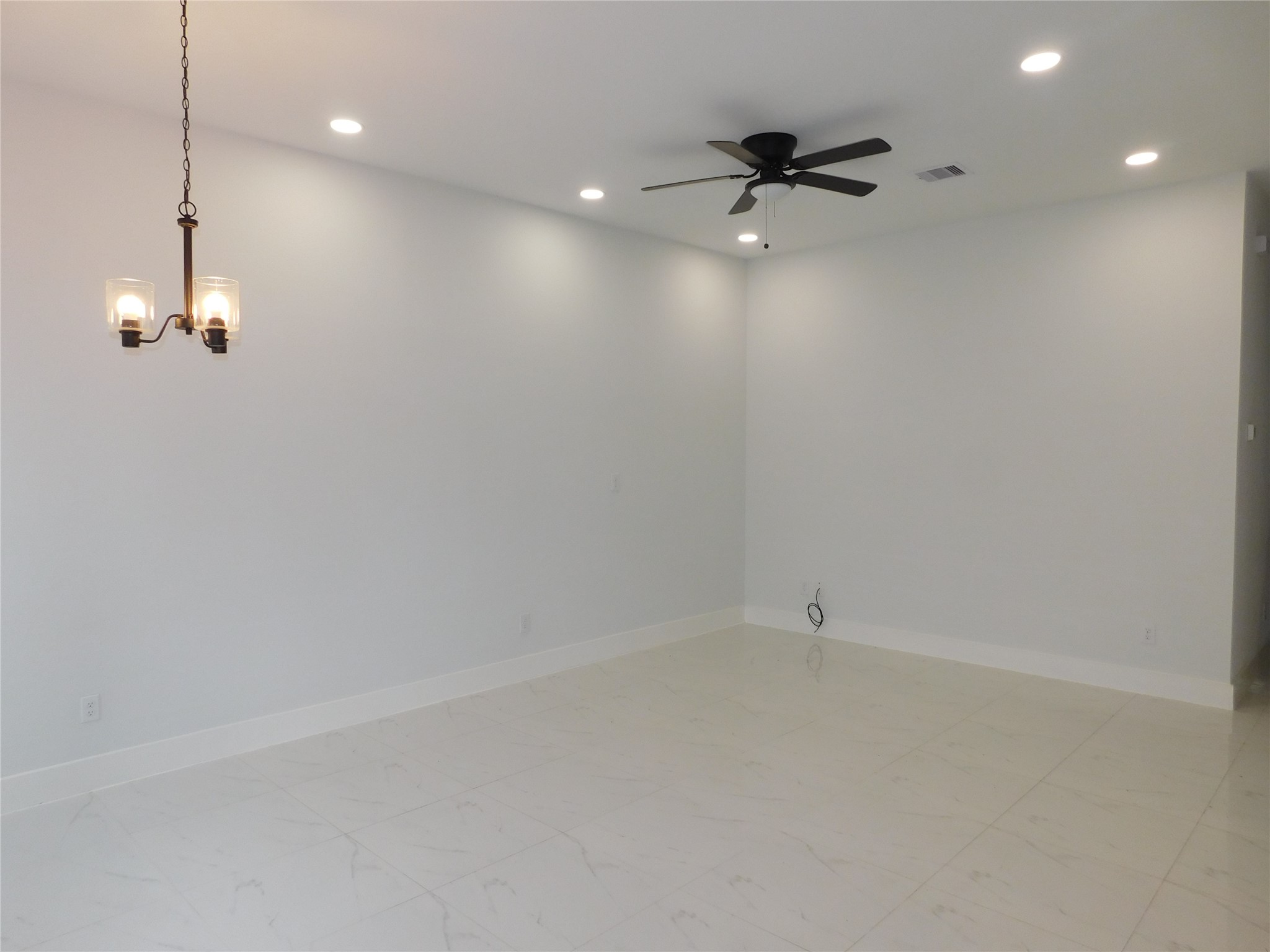 Houston Condo: 7002 South Hall Street