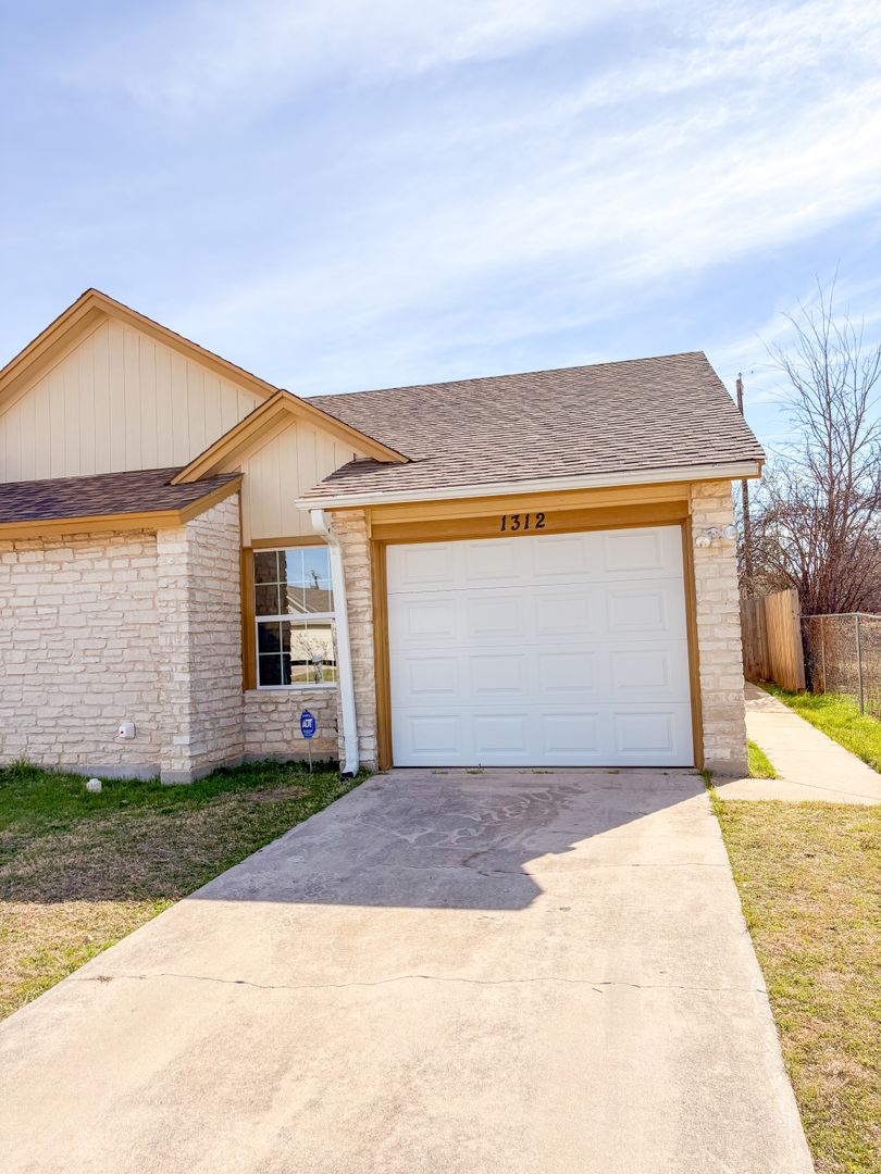 Killeen House: 1312 Westway Dr