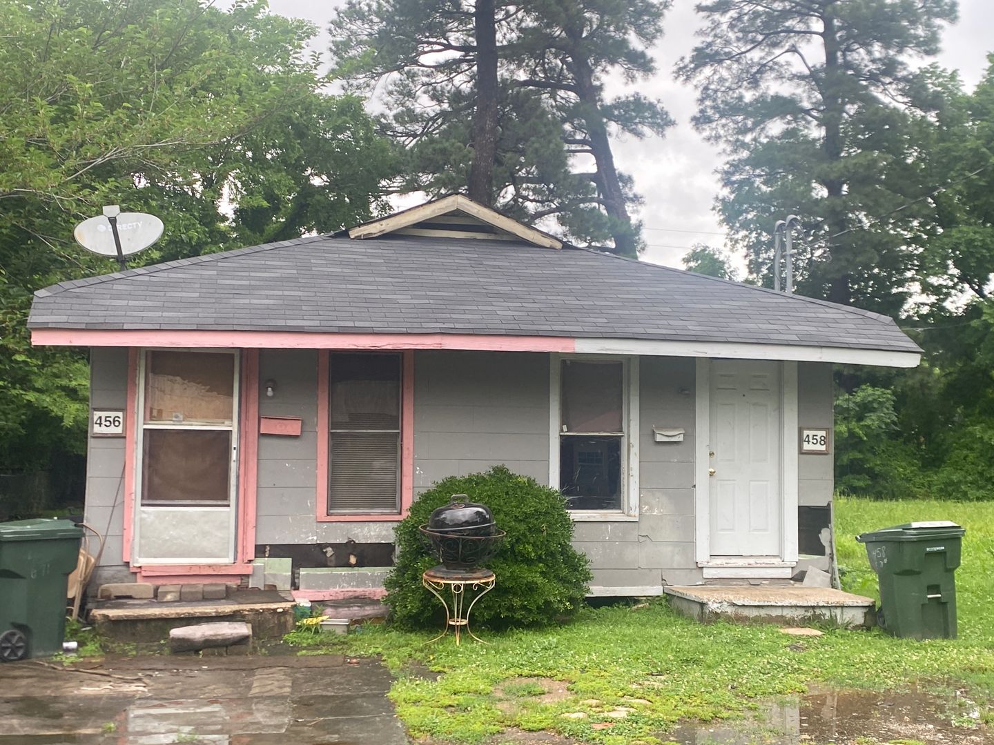 Shreveport House: 458 E 71st St