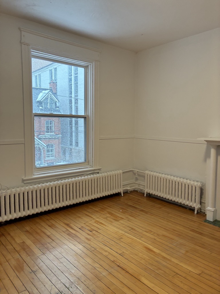 Ottawa Condo: 320 Cooper St