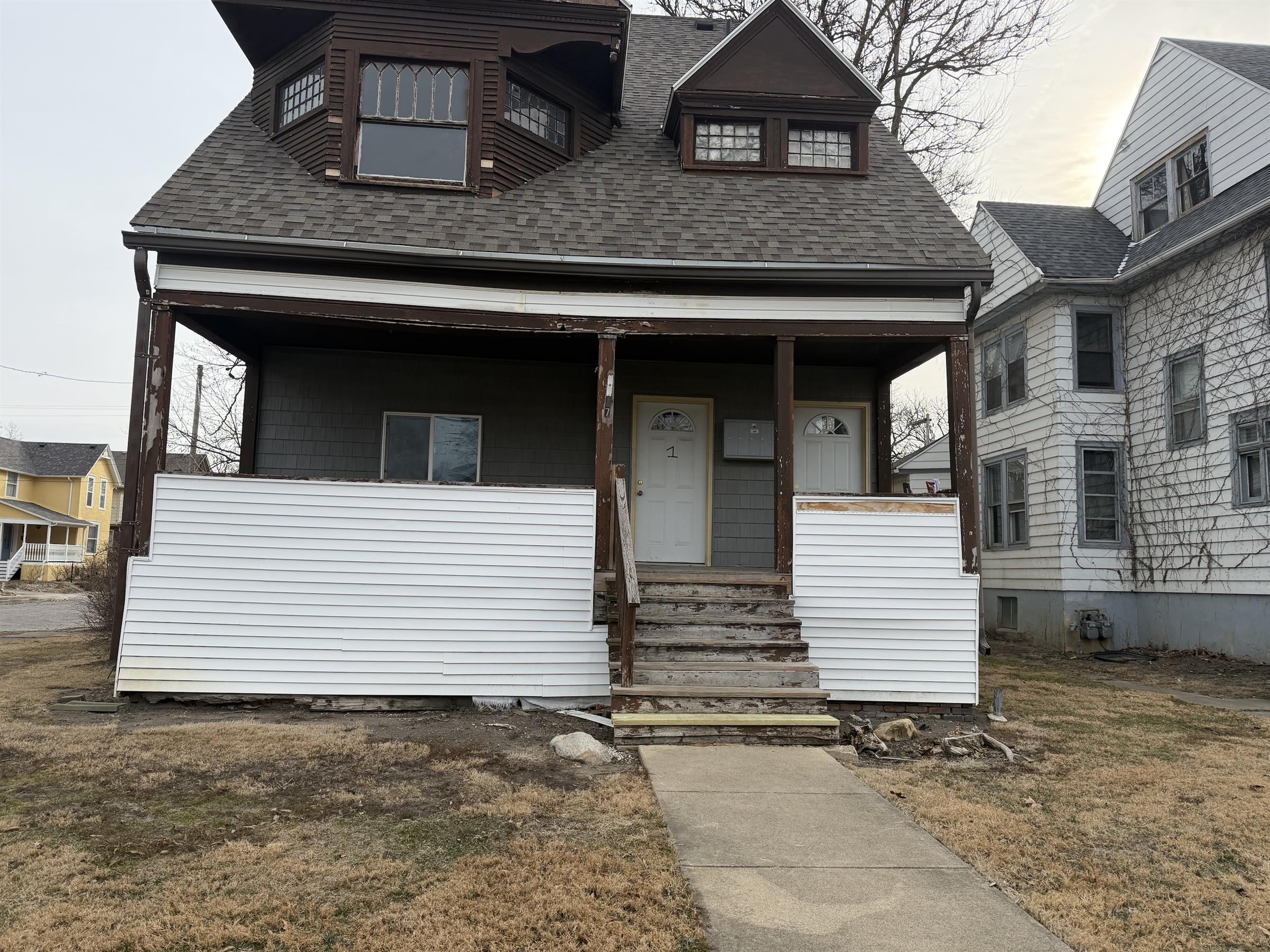 Danville House: 1137-1 Walnut