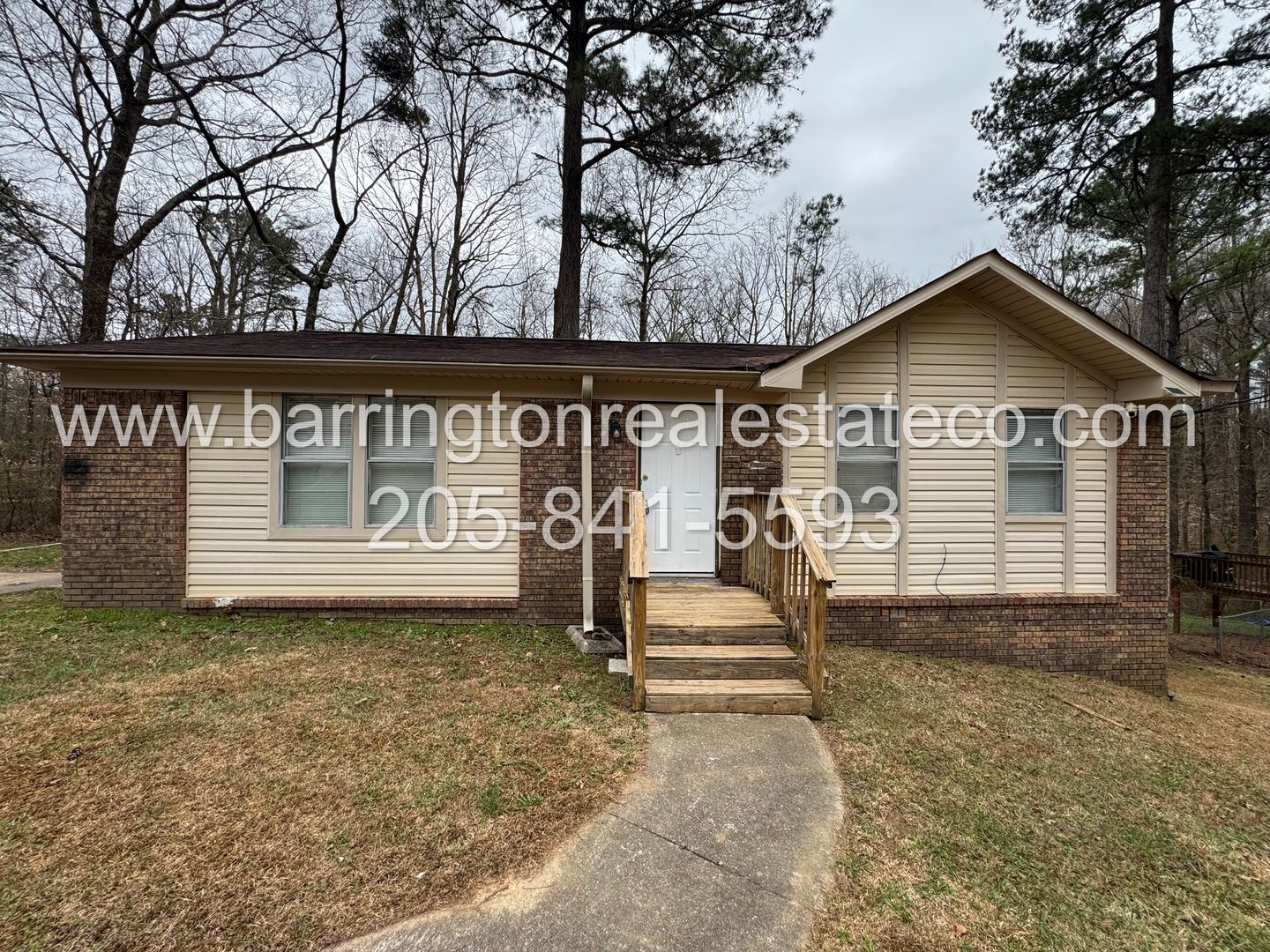 Adamsville House: 4954 Karen Ln
