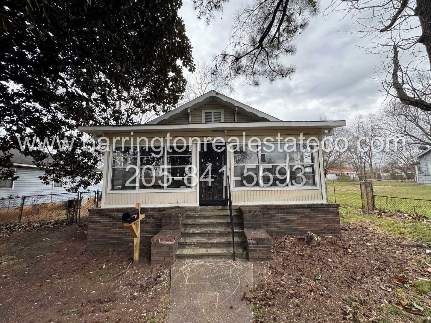 Tarrant House: 619 Bell Ave