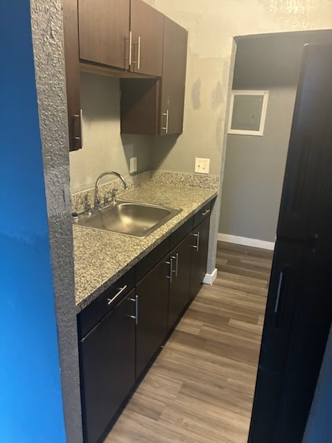 Cincinnati Apartment: 1932 Kentucky Ave