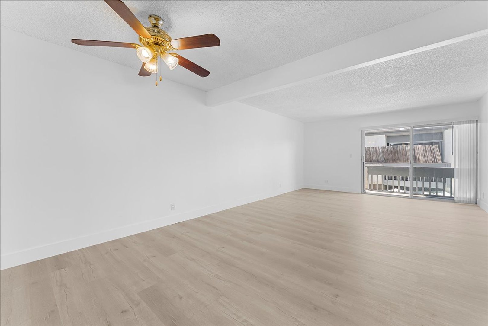 Tarzana Condo: 18620 Hatteras St