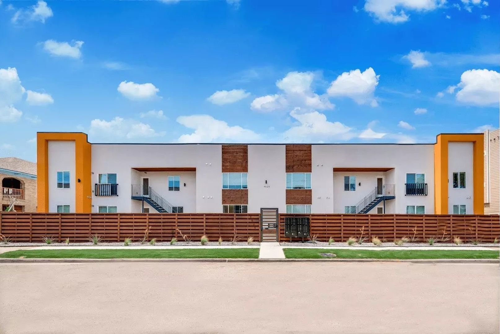 Dallas Apartment: 4625 Virginia Ave