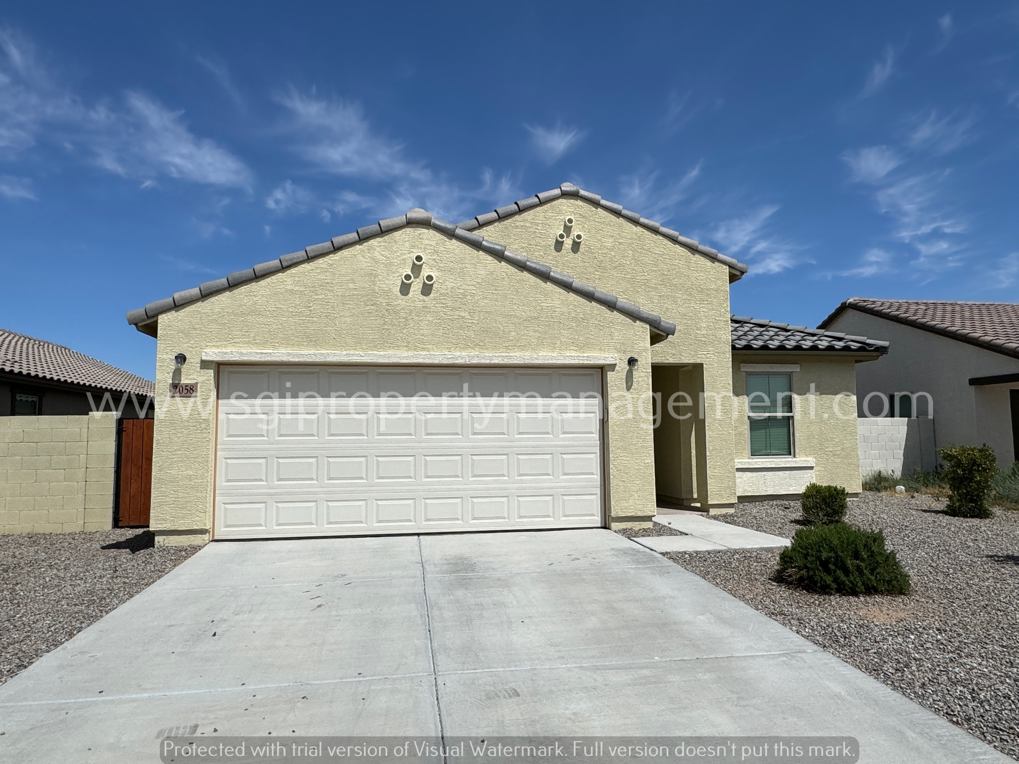 Casa Grande House: 2058 E Julian Dr