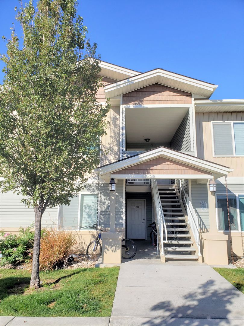 Meridian Condo: 1001 W Broadway Ave