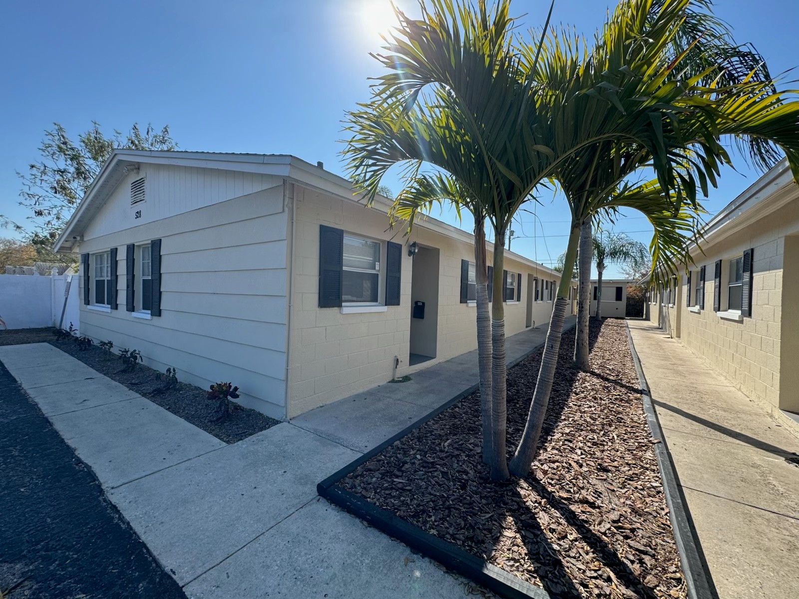 ST PETERSBURG Apartment: 546 88th Ave N