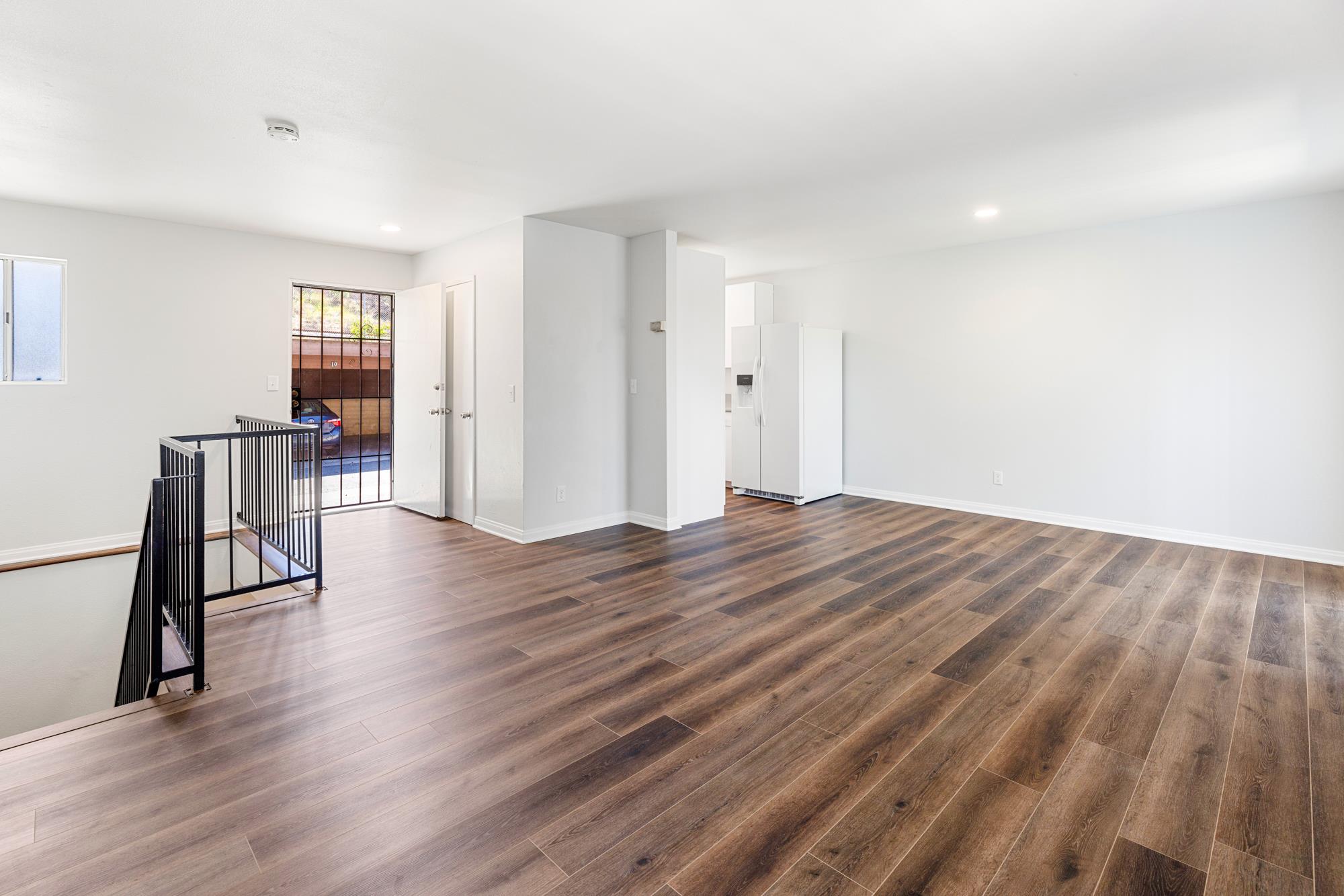 Vista Apartment: 991 Postal Way