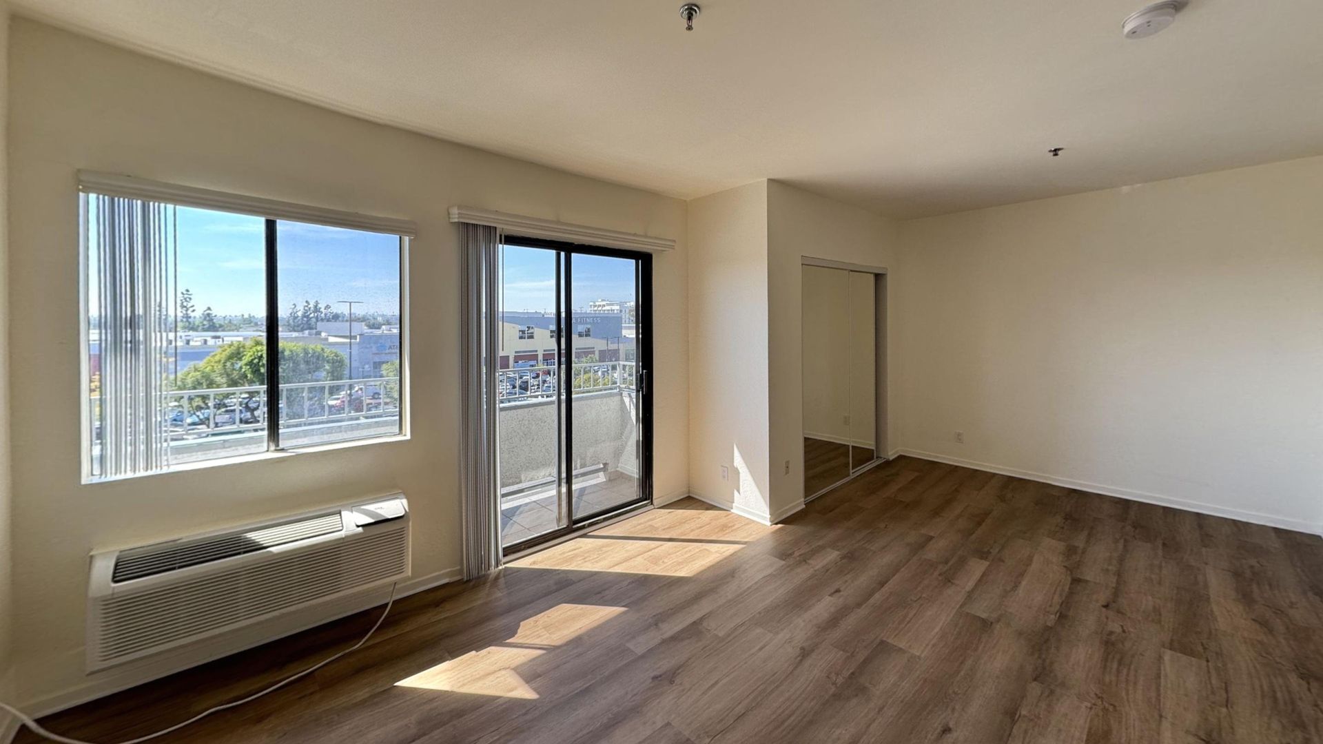 Culver City Apartment: 3848 Overland Ave