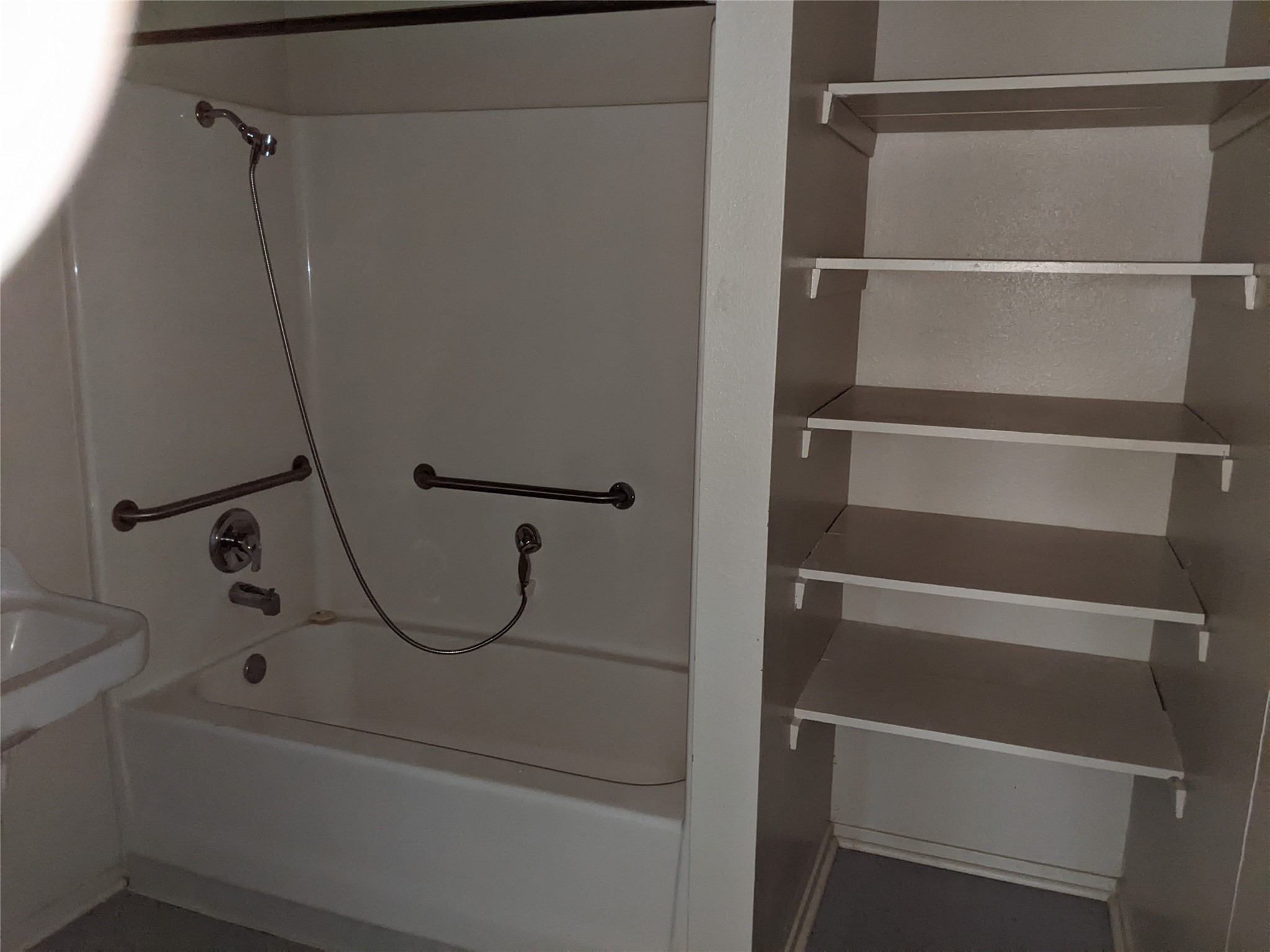 Fredericksburg Condo: 591 East Hwy Street