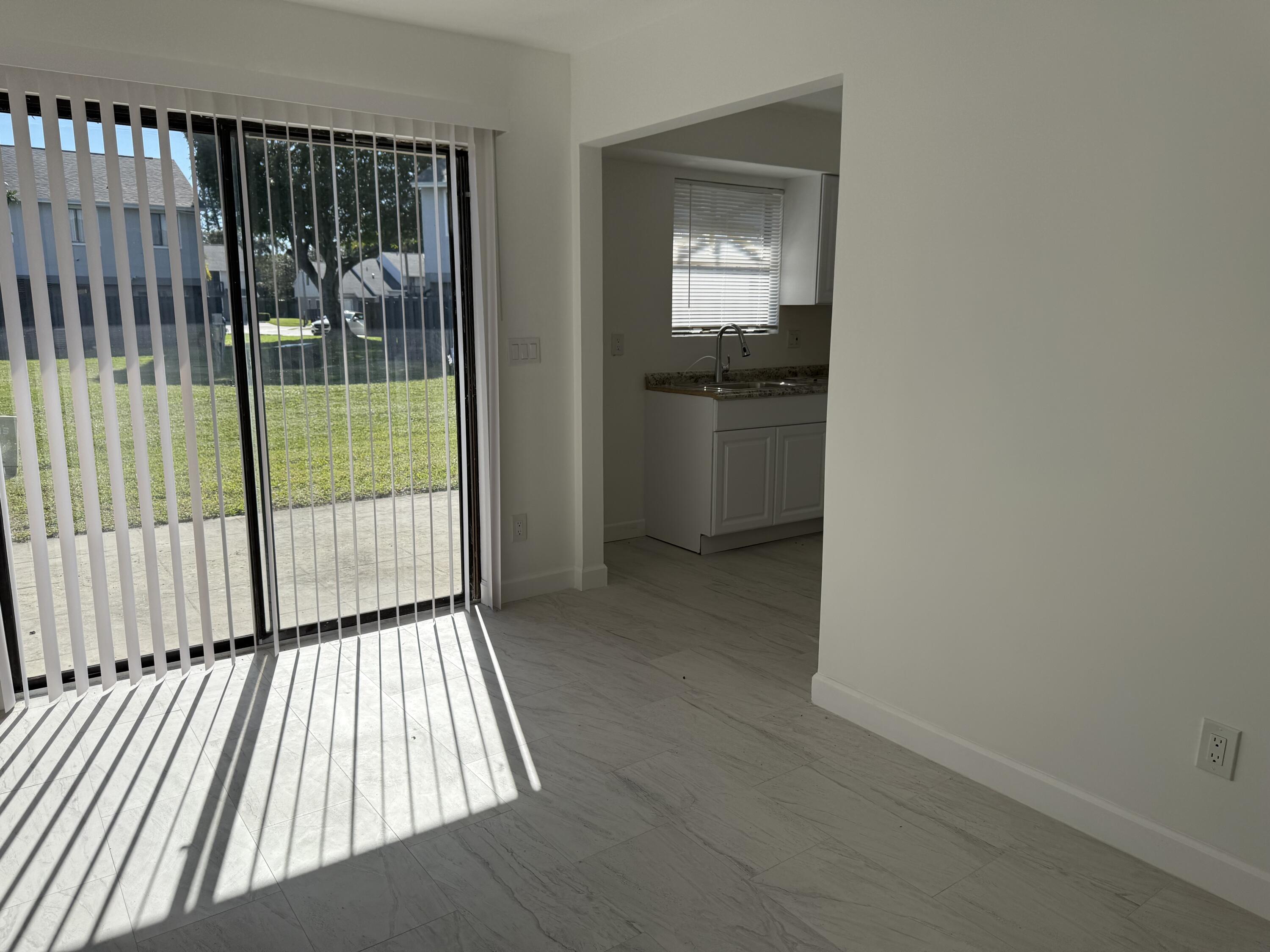 Greenacres Condo: 2103 Wharf Lane